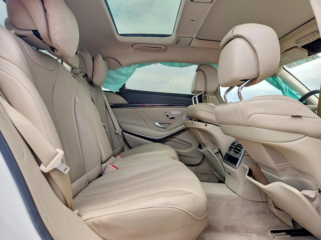 2014 Mercedes-benz S 550 White vin: WDDUG8CB0EA058416