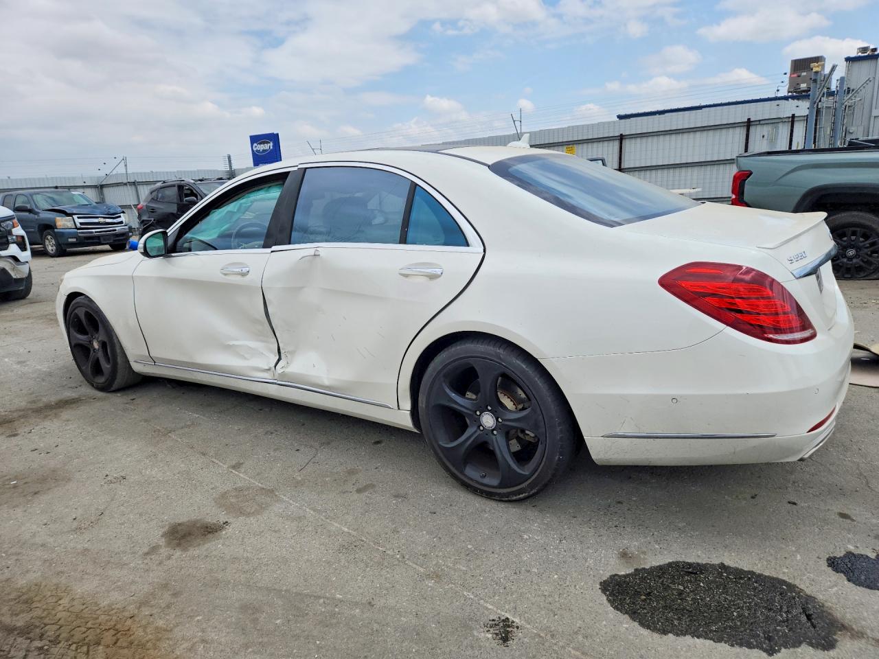 2014 Mercedes-benz S 550 White vin: WDDUG8CB0EA058416