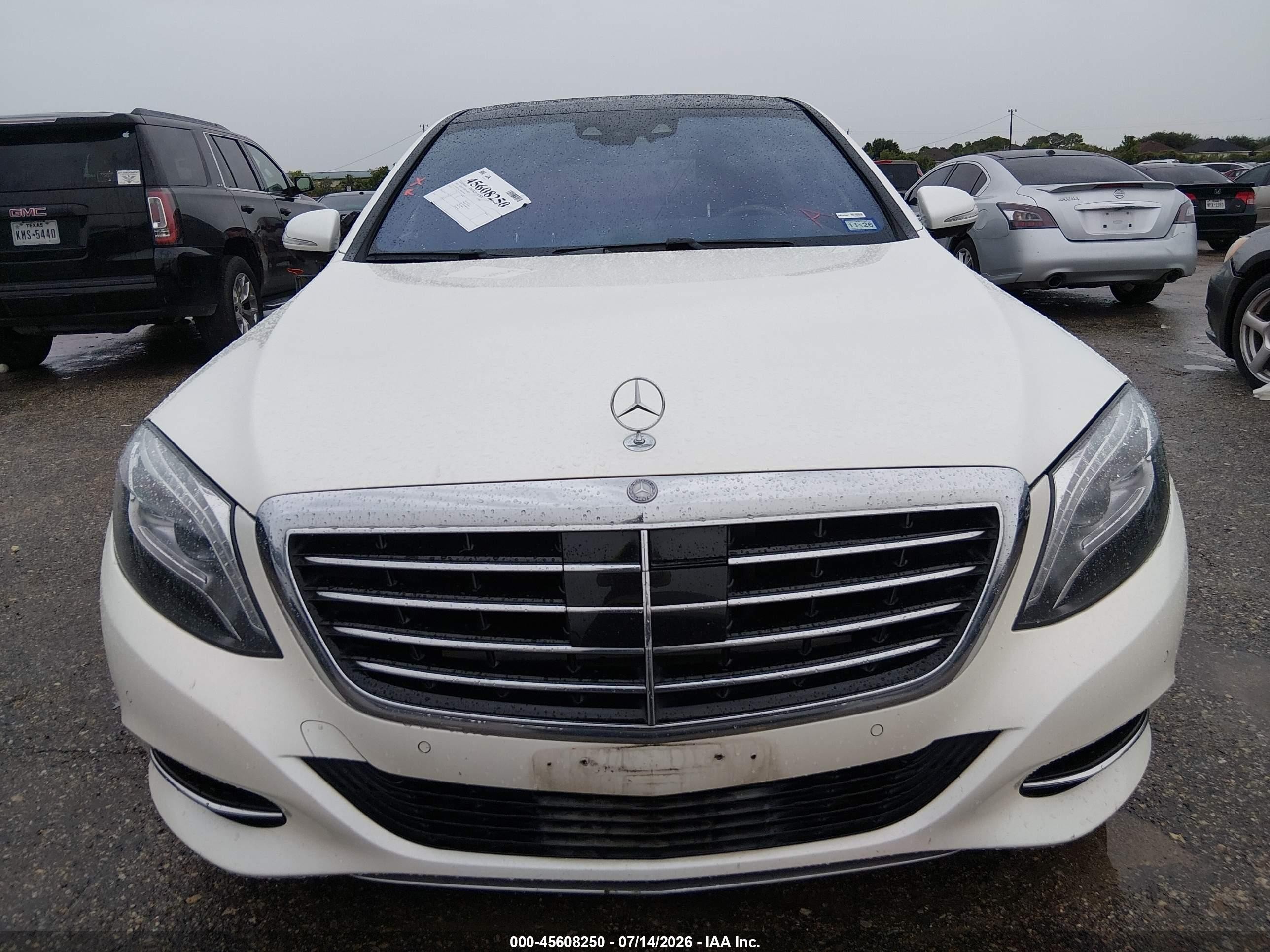 2015 Mercedes-benz S 550   White vin: WDDUG8CB0FA070406