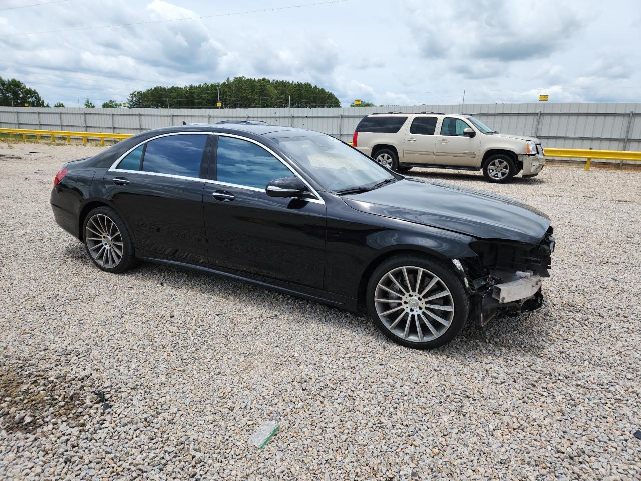 2015 Mercedes-benz S 550 Black vin: WDDUG8CB0FA113867