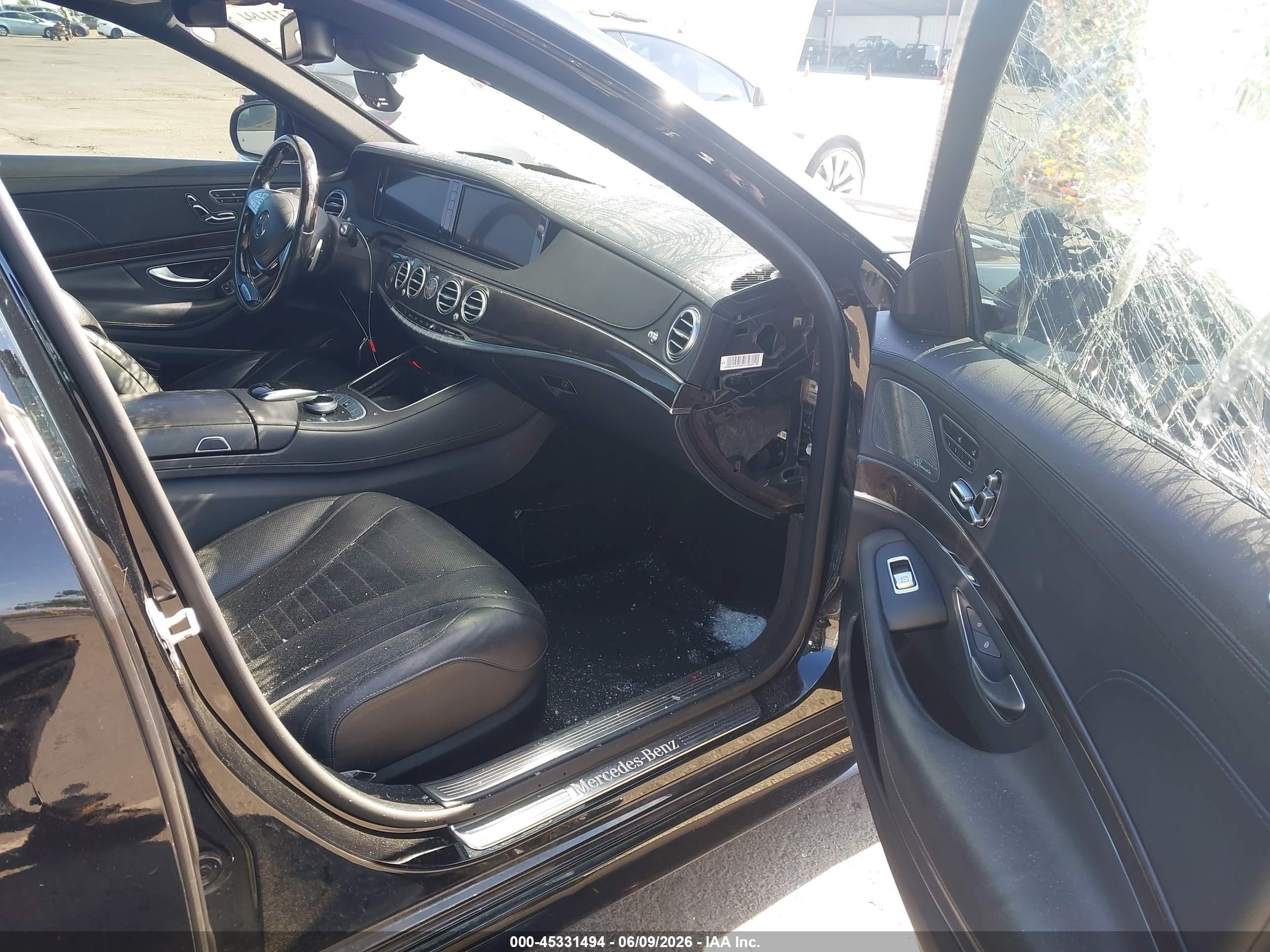 2015 Mercedes-benz S 550   Black vin: WDDUG8CB0FA114890
