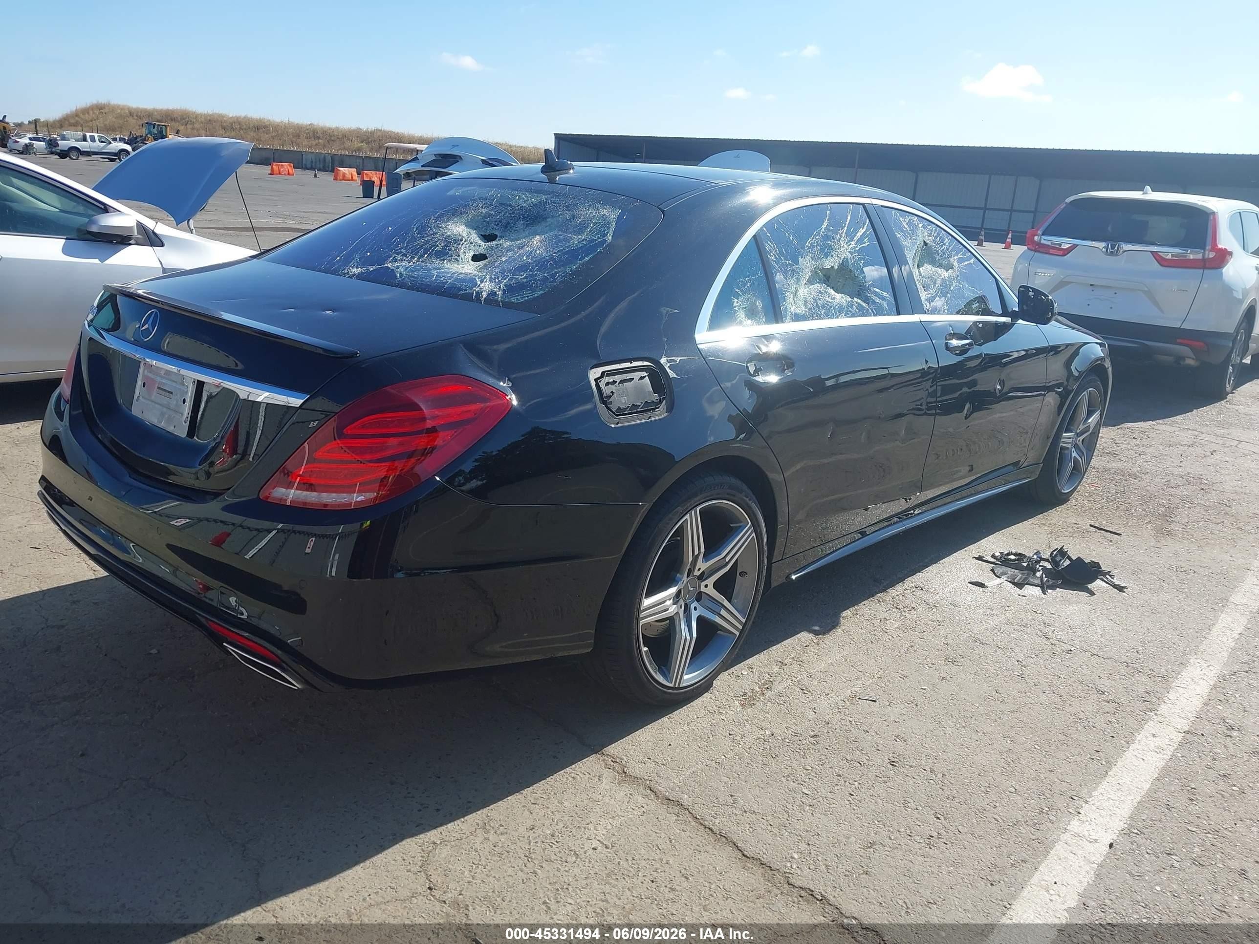 2015 Mercedes-benz S 550   Black vin: WDDUG8CB0FA114890