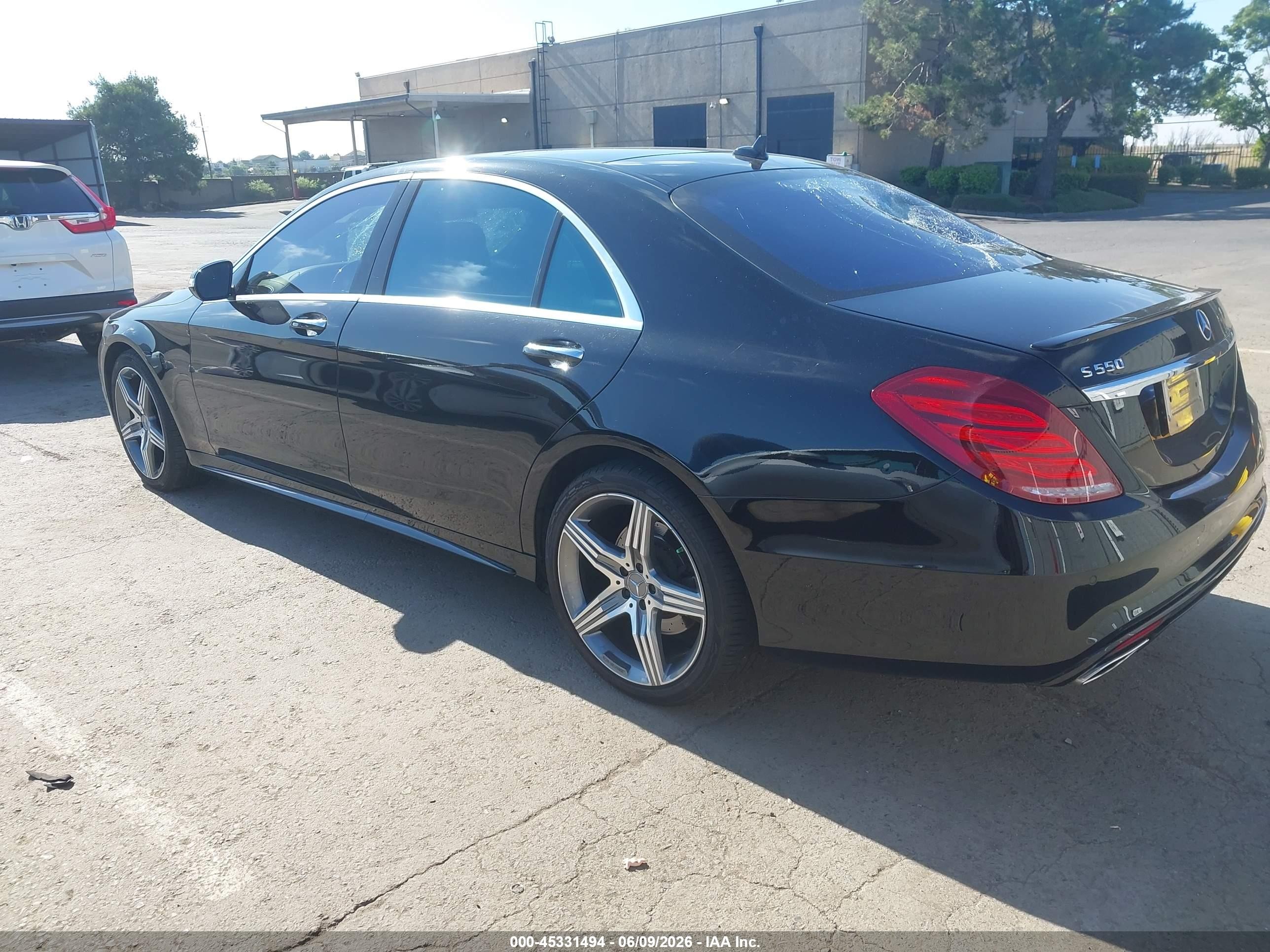 2015 Mercedes-benz S 550   Black vin: WDDUG8CB0FA114890