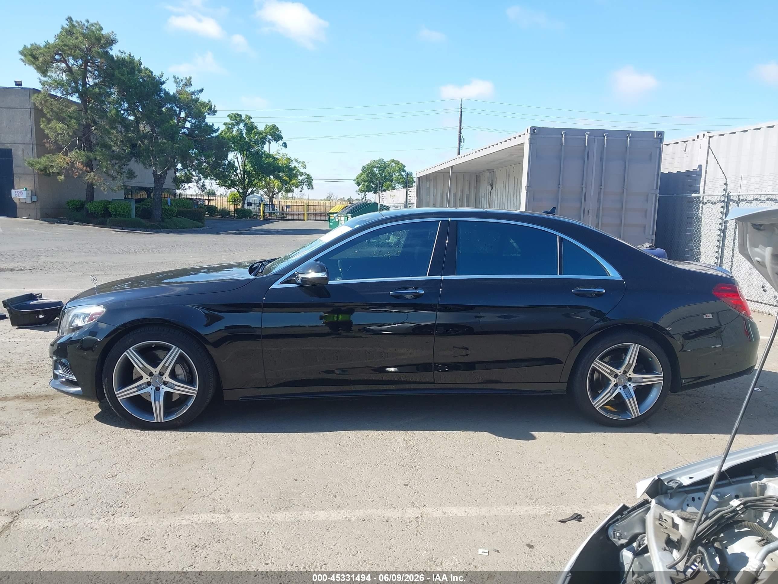 2015 Mercedes-benz S 550   Black vin: WDDUG8CB0FA114890