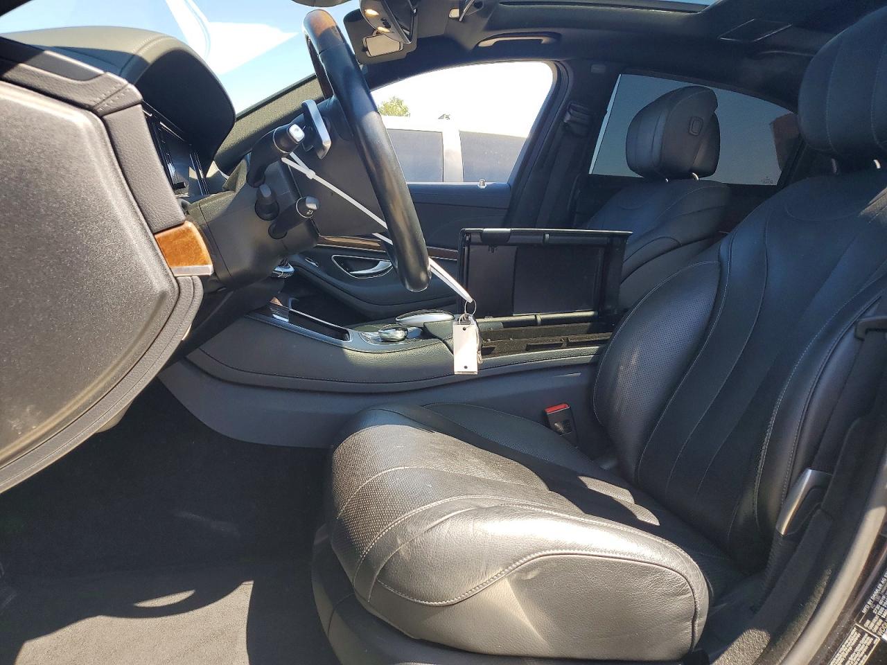 2015 Mercedes-benz S 550 Black vin: WDDUG8CB0FA118275