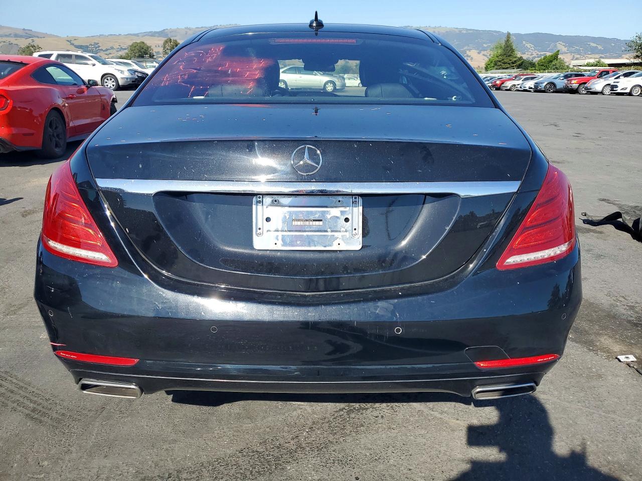 2015 Mercedes-benz S 550 Черный vin: WDDUG8CB0FA124674