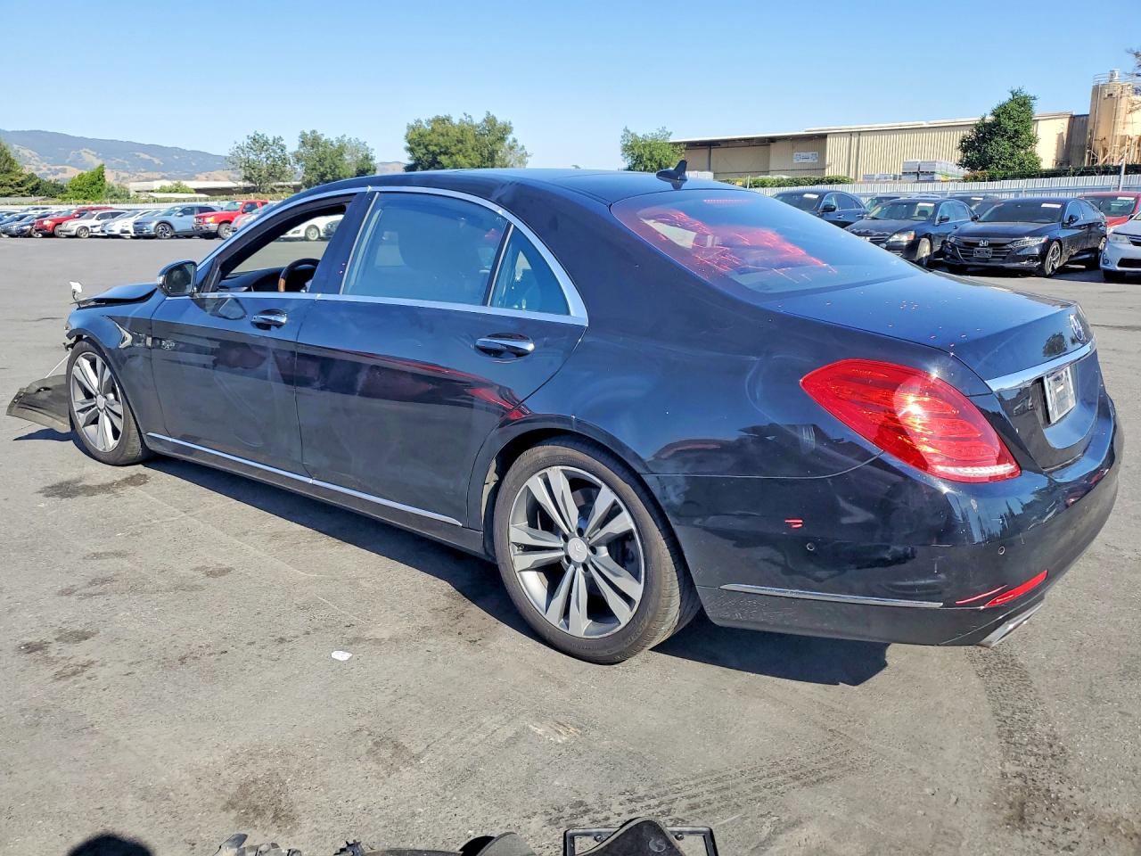 2015 Mercedes-benz S 550 Черный vin: WDDUG8CB0FA124674