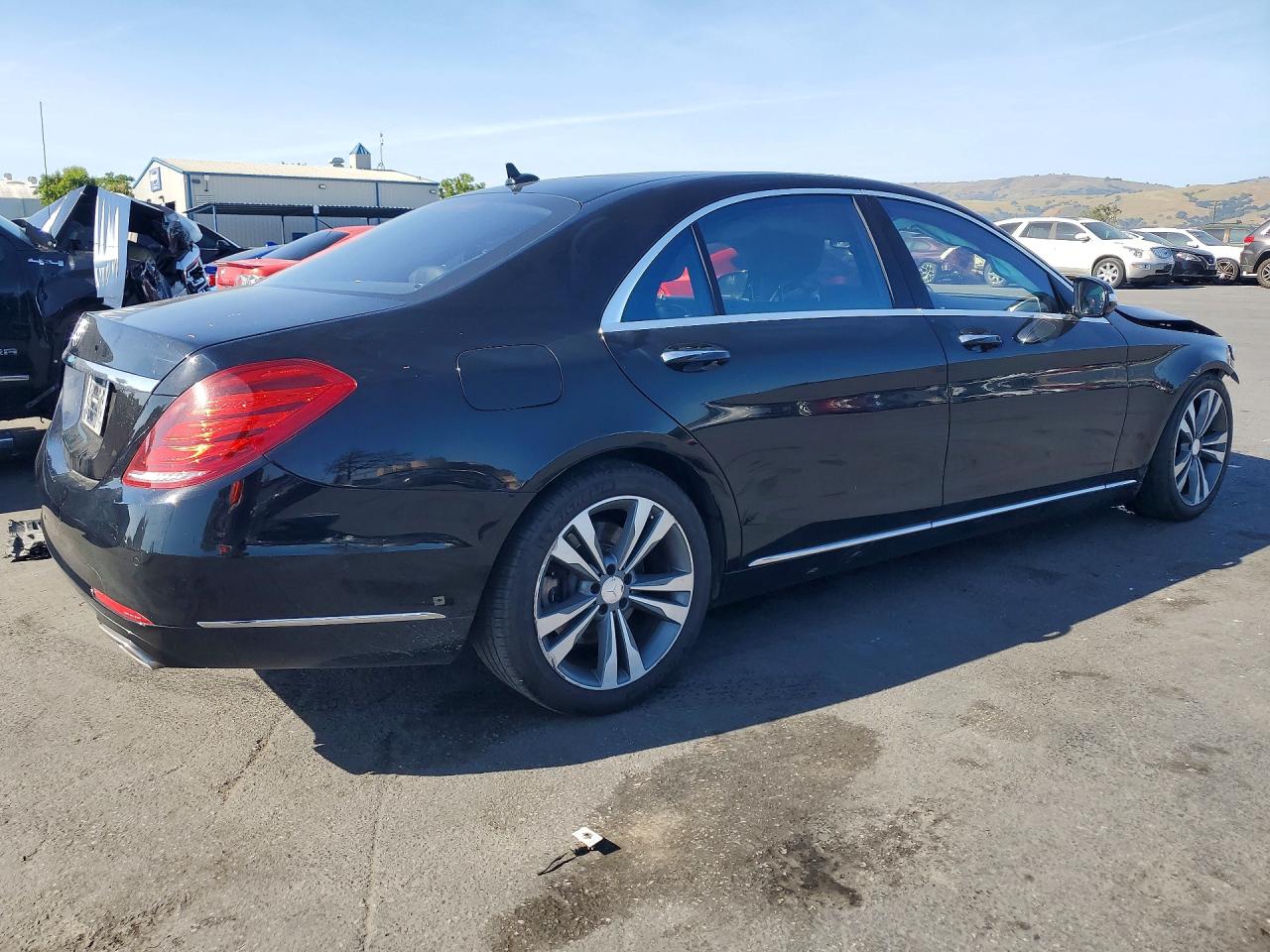 2015 Mercedes-benz S 550 Черный vin: WDDUG8CB0FA124674