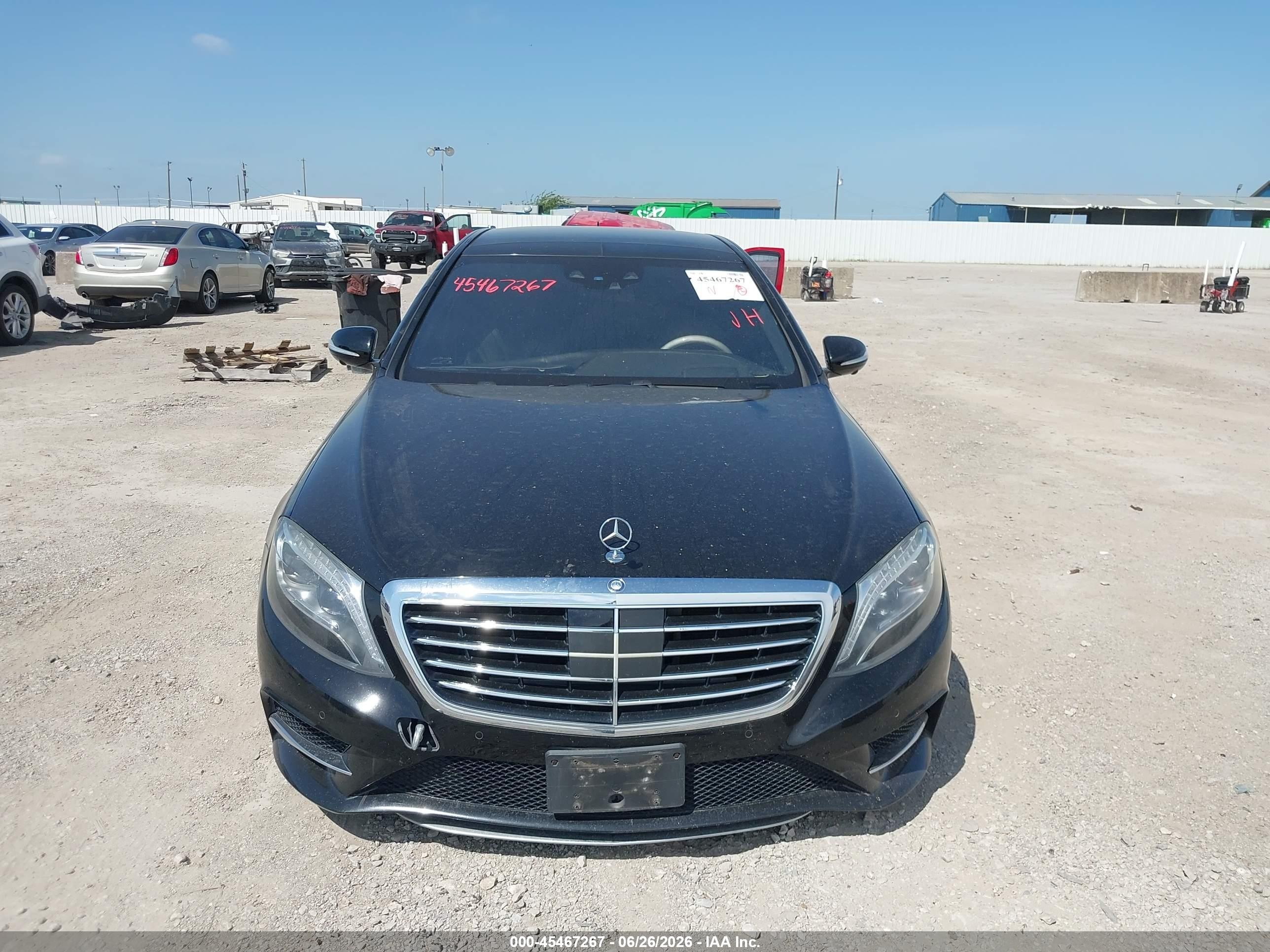 2015 Mercedes-benz S 550   Black vin: WDDUG8CB0FA130023