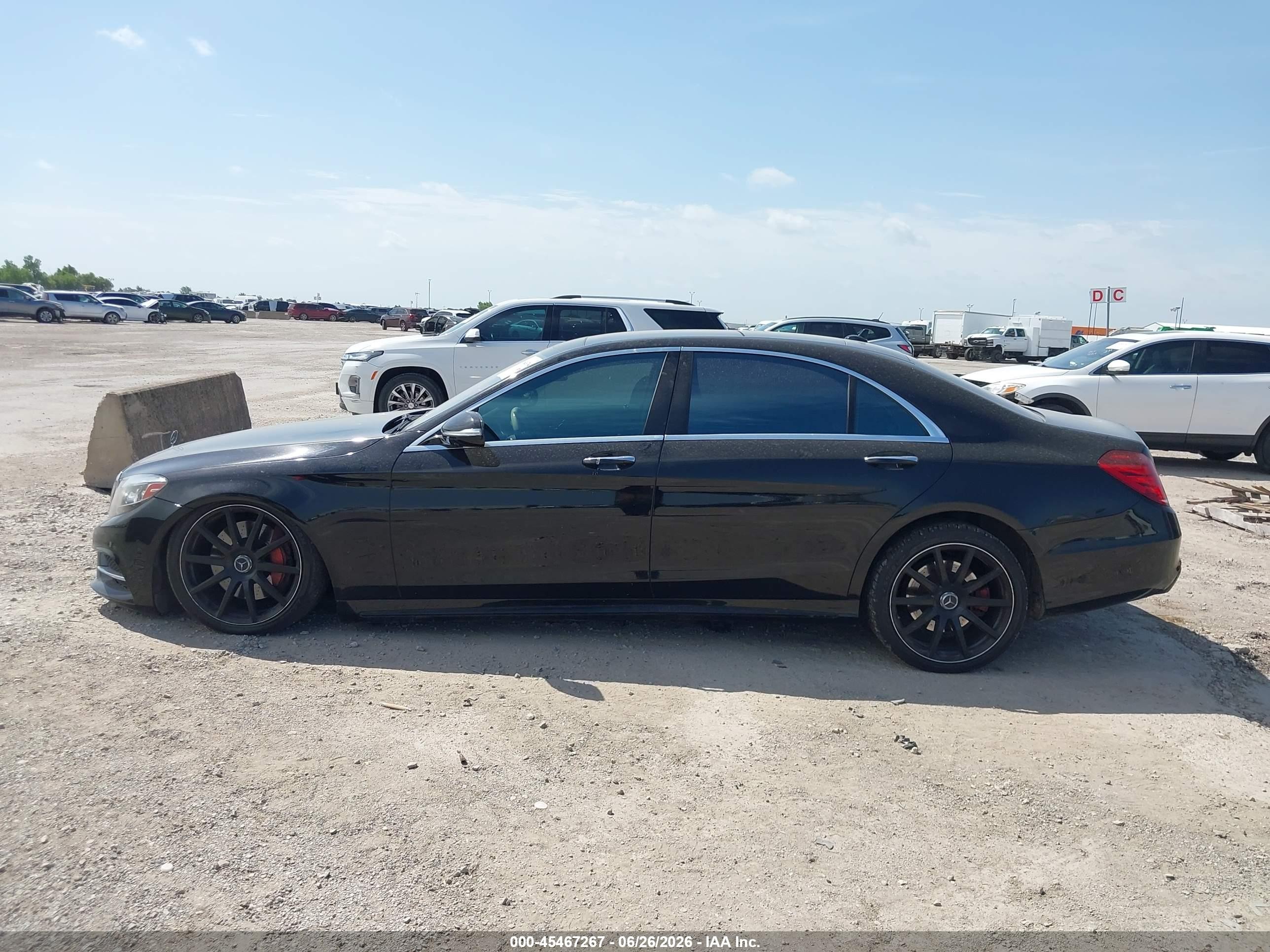 2015 Mercedes-benz S 550   Black vin: WDDUG8CB0FA130023