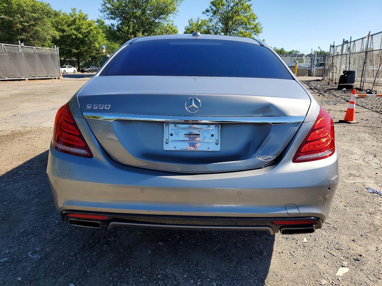 2015 Mercedes-benz S 550 Gray vin: WDDUG8CB0FA138493