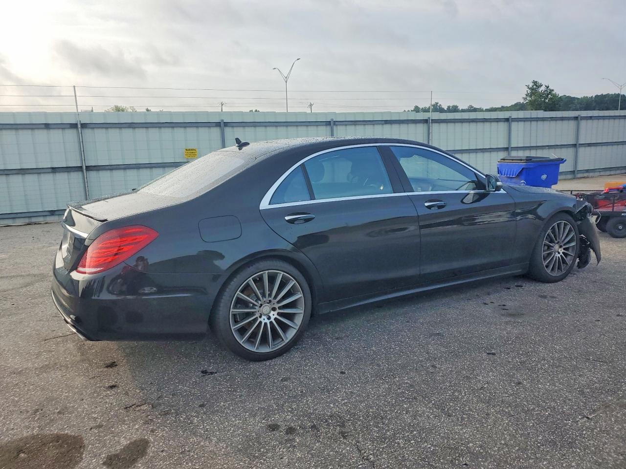 2015 Mercedes-benz S 550 Черный vin: WDDUG8CB0FA173051