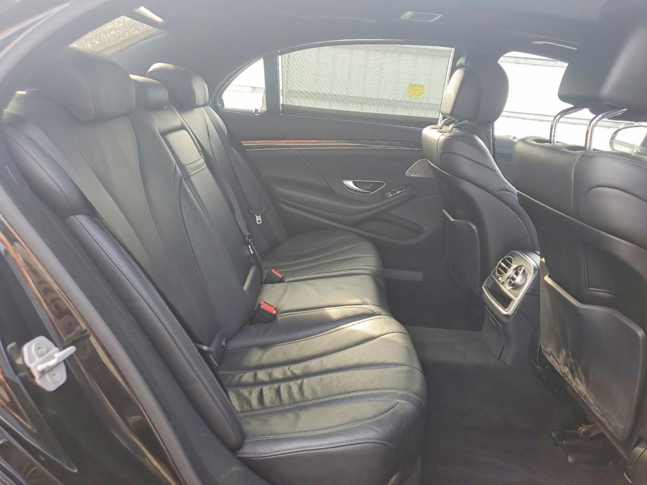 2015 Mercedes-benz S 550 Черный vin: WDDUG8CB0FA173051