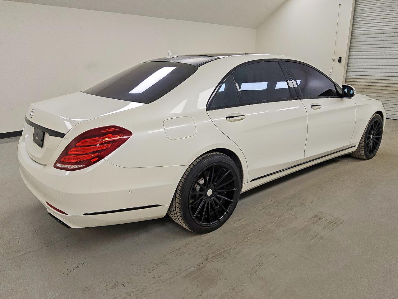 2015 Mercedes-benz S 550 White vin: WDDUG8CB0FA200202