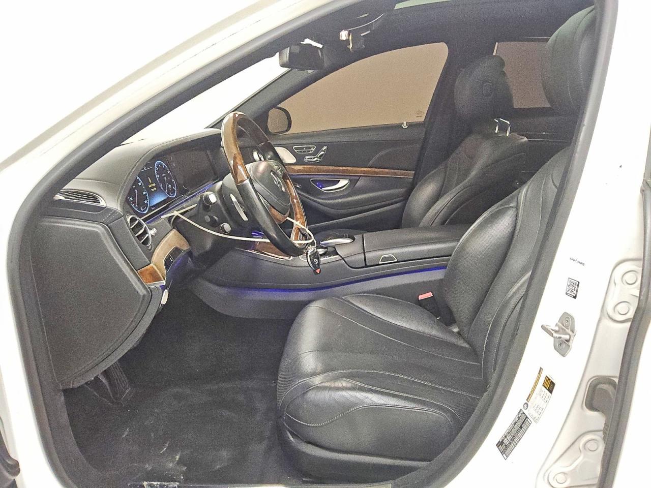 2015 Mercedes-benz S 550 White vin: WDDUG8CB0FA200202