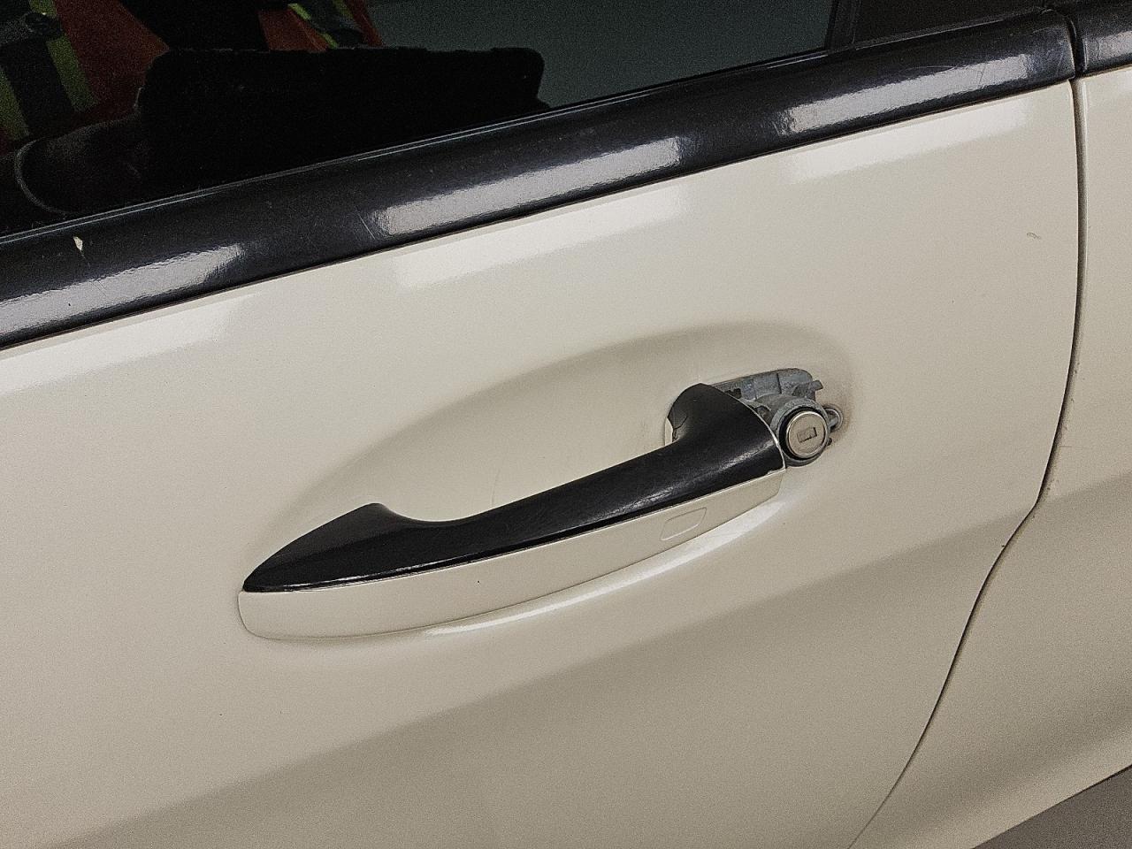 2015 Mercedes-benz S 550 White vin: WDDUG8CB0FA200202 Damage: Left Front Door Handle, Broken, Replacement Required