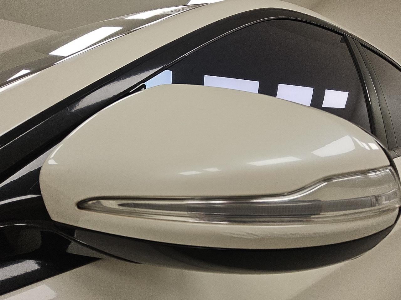 2015 Mercedes-benz S 550 White vin: WDDUG8CB0FA200202 Damage: Lf Mirror Cover, Scraped, 3 To 4 Inches