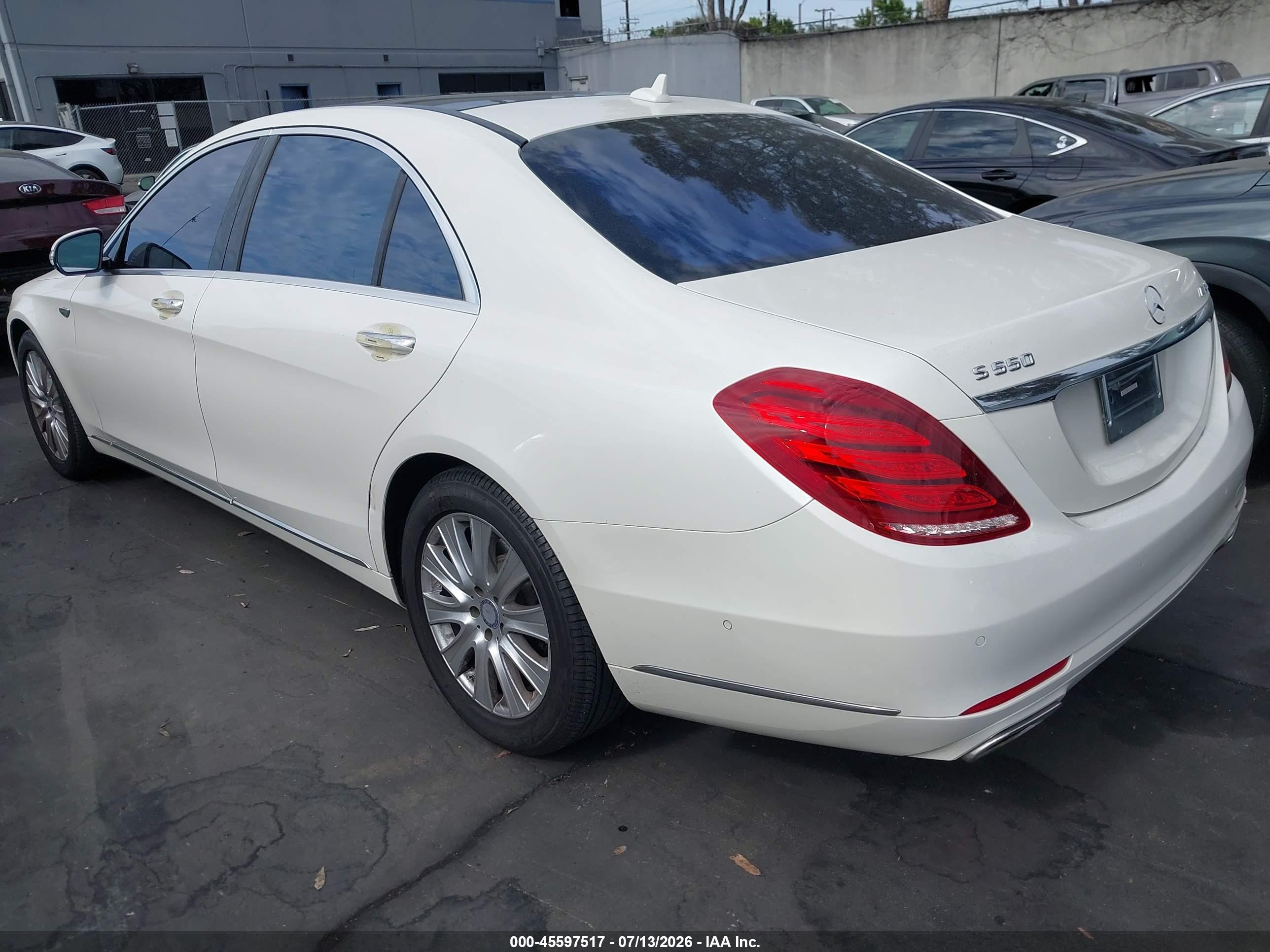 2014 Mercedes-benz S 550   White vin: WDDUG8CB1EA012903