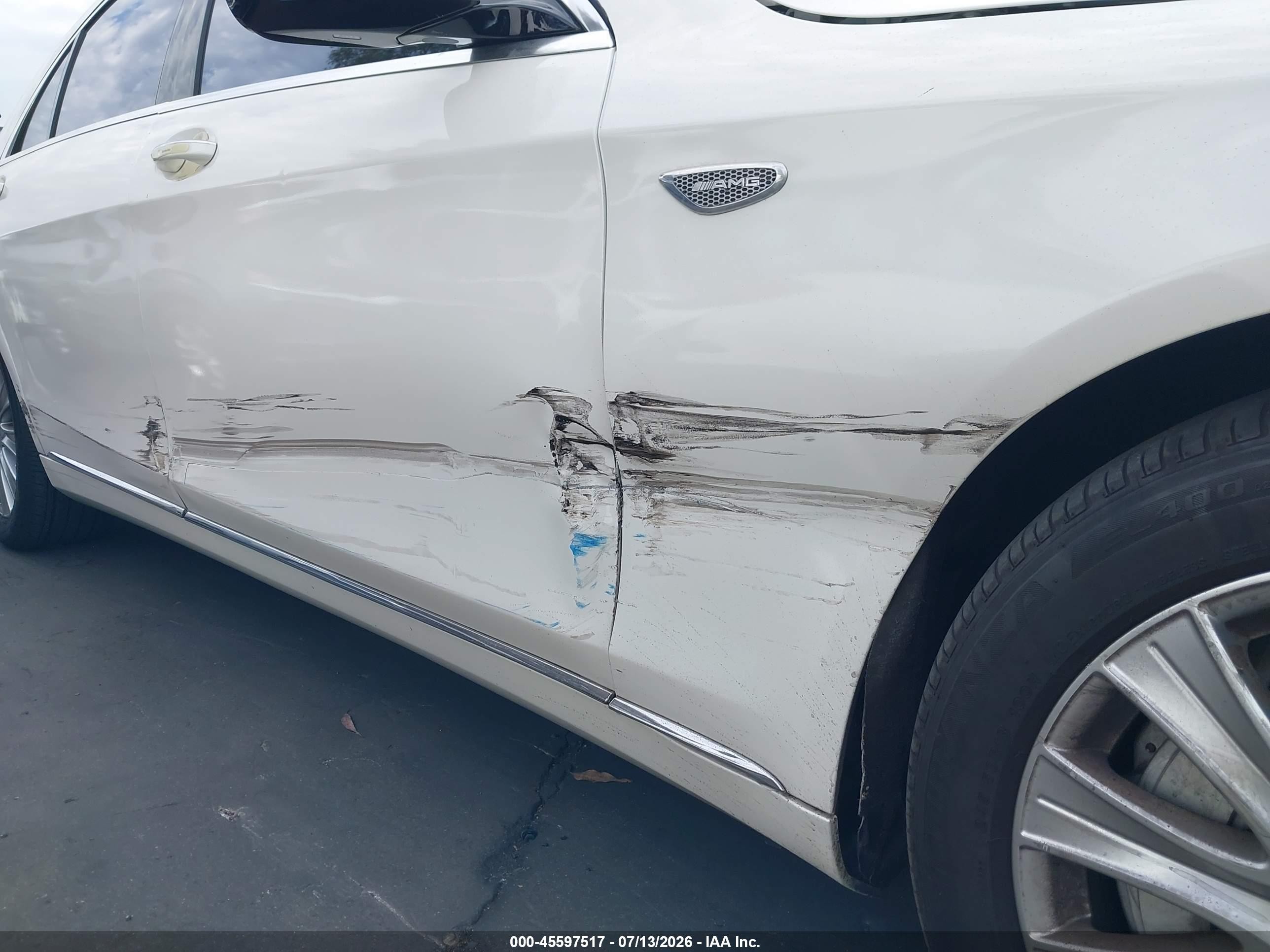 2014 Mercedes-benz S 550   White vin: WDDUG8CB1EA012903