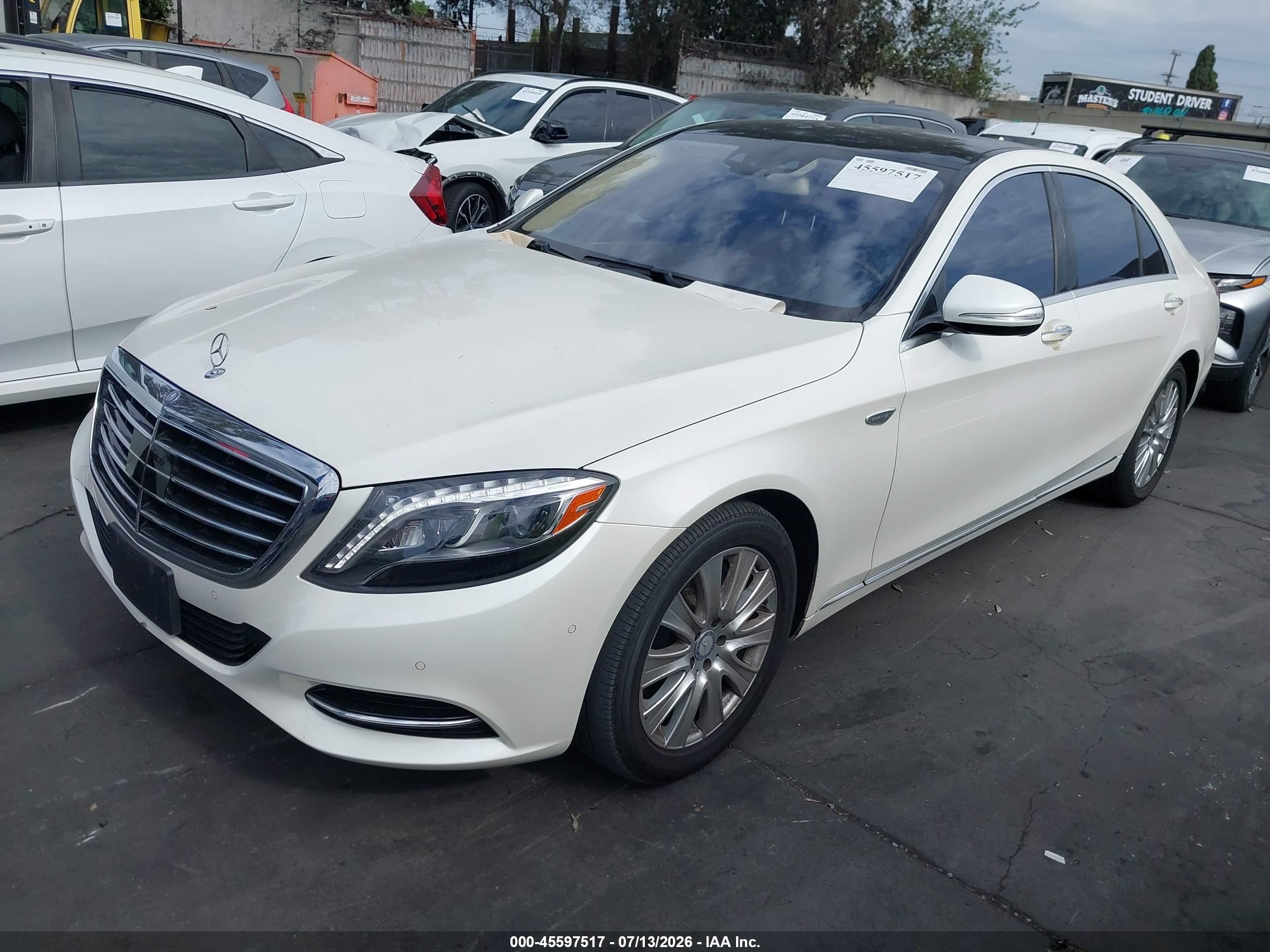 2014 Mercedes-benz S 550   White vin: WDDUG8CB1EA012903