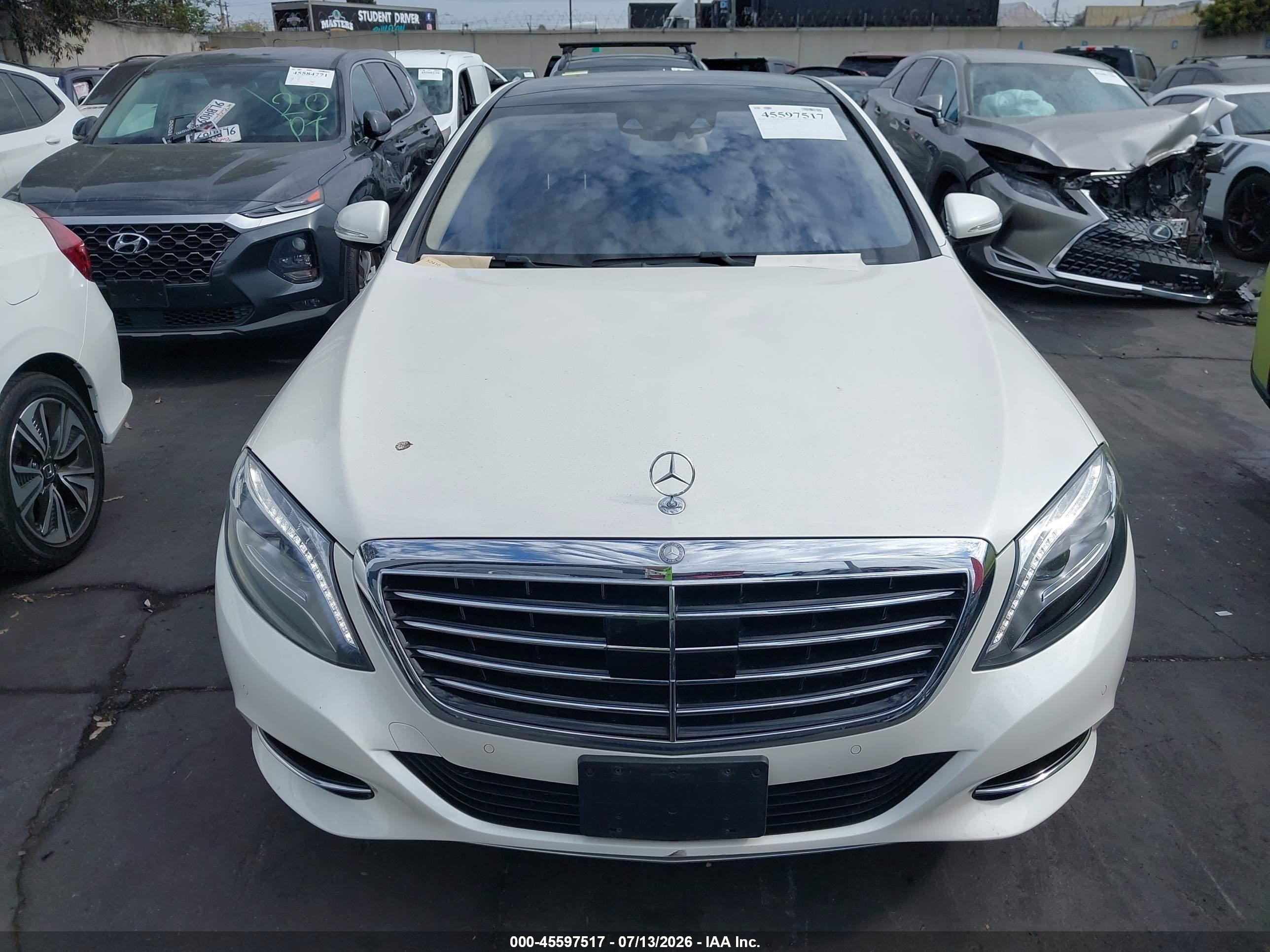 2014 Mercedes-benz S 550   White vin: WDDUG8CB1EA012903