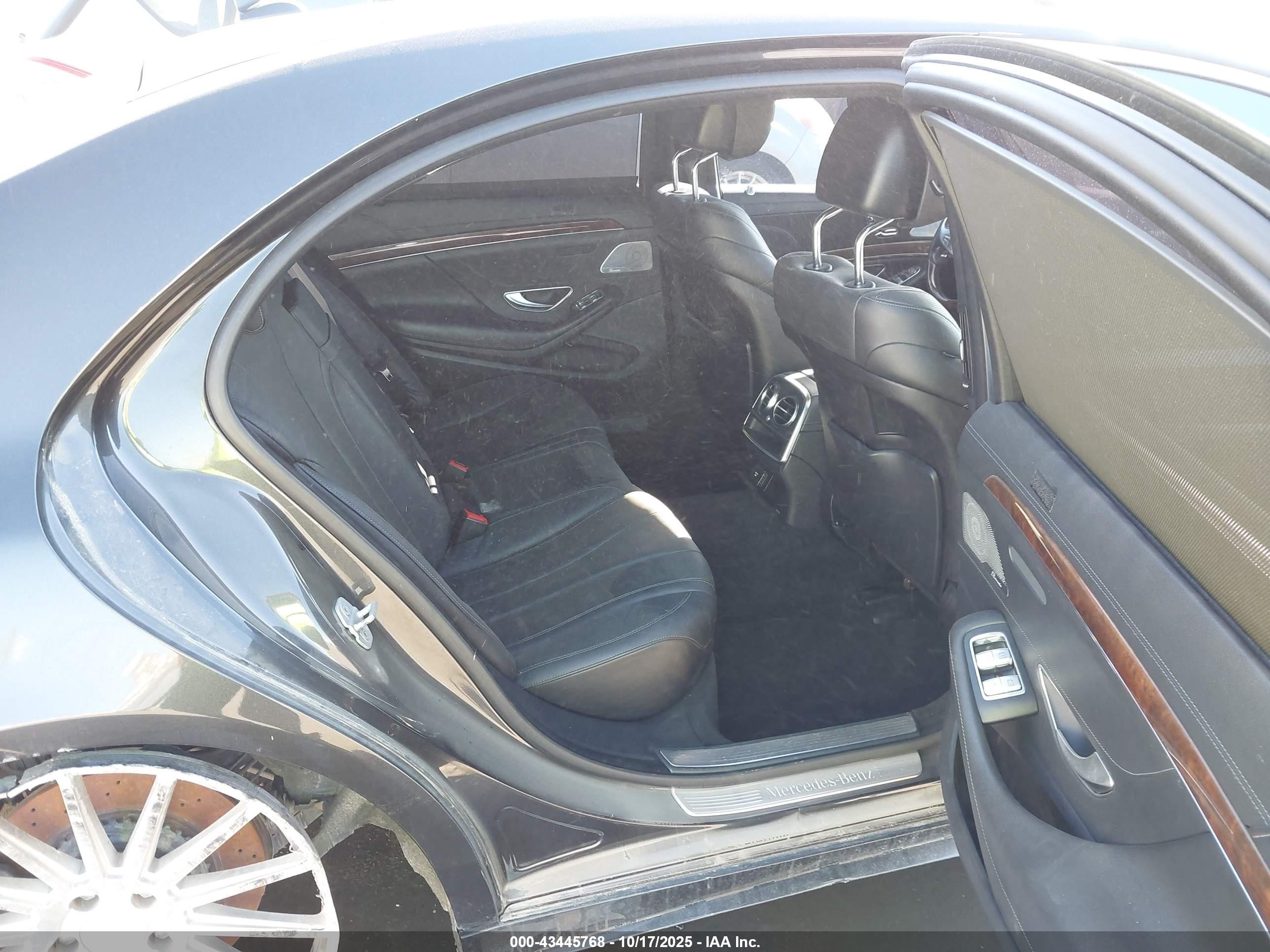2014 Mercedes-benz S 550   Black vin: WDDUG8CB1EA023125