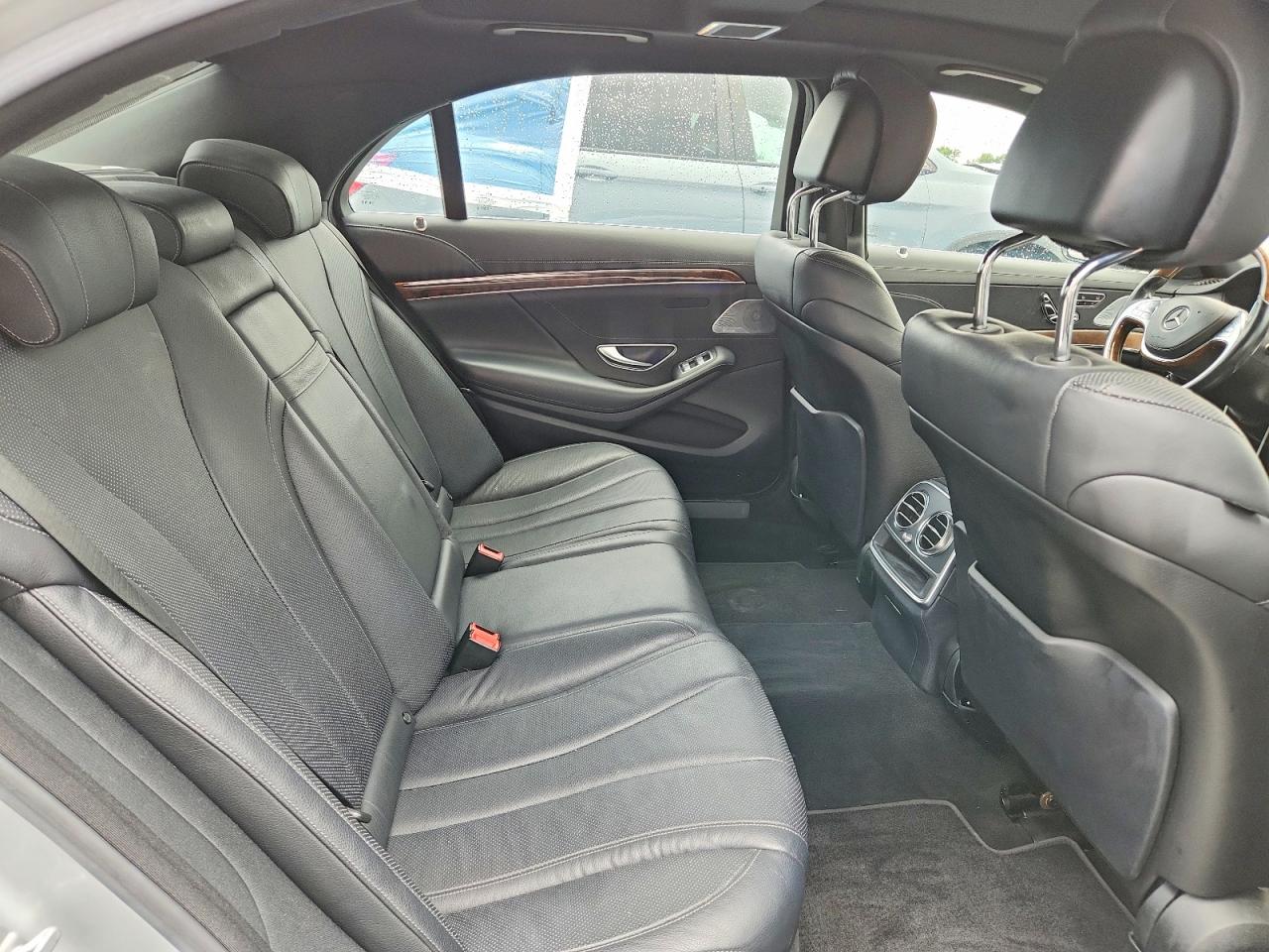 2014 Mercedes-benz S 550 Серебряный vin: WDDUG8CB1EA026025