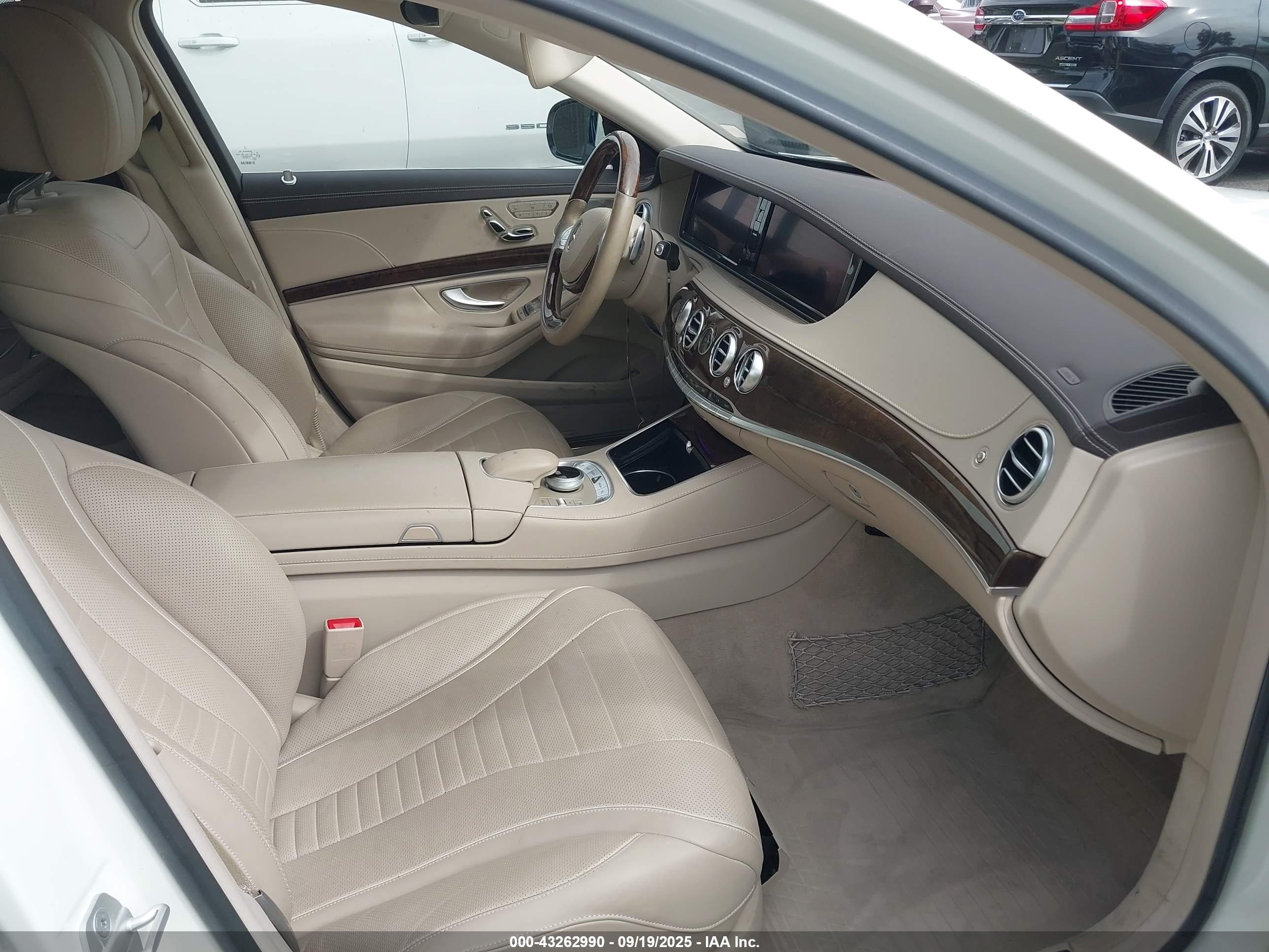 2014 Mercedes-benz S 550   White vin: WDDUG8CB1EA032374