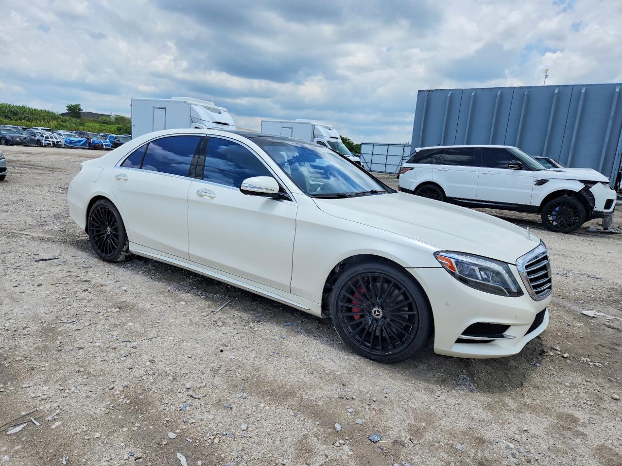 2015 Mercedes-benz S 550 White vin: WDDUG8CB1FA140947