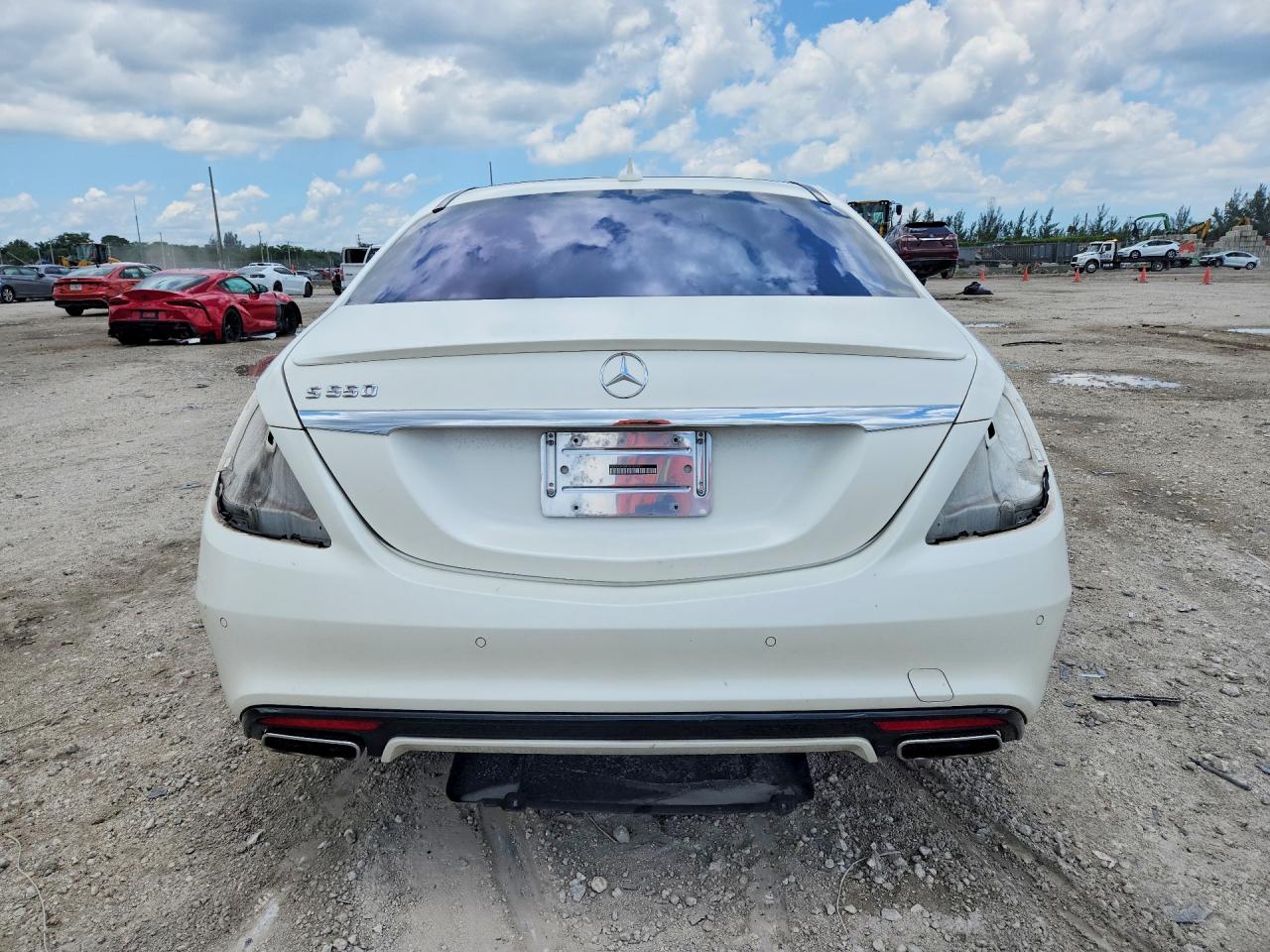 2015 Mercedes-benz S 550 White vin: WDDUG8CB1FA140947