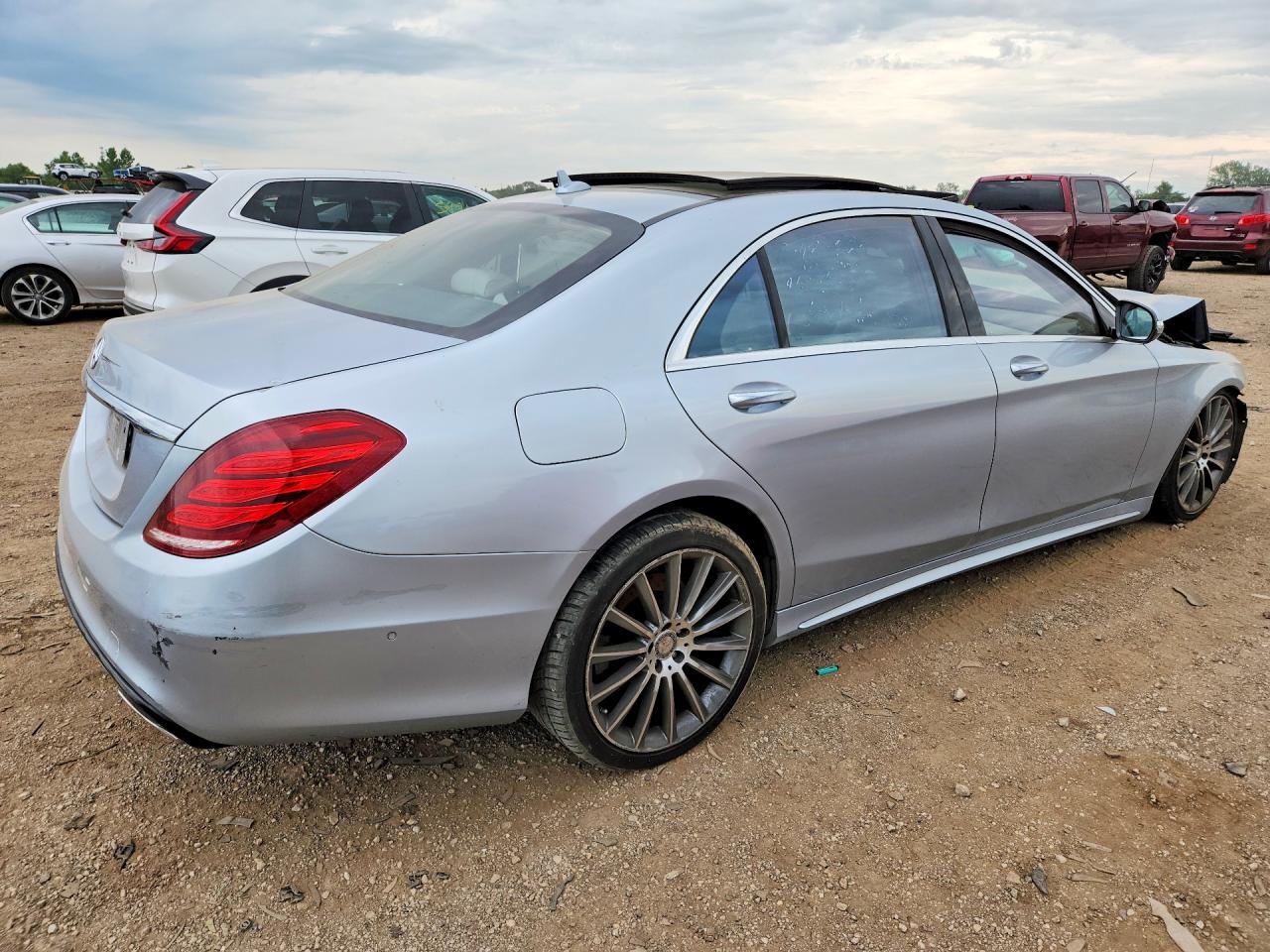 2015 Mercedes-benz S 550 Silver vin: WDDUG8CB1FA142486