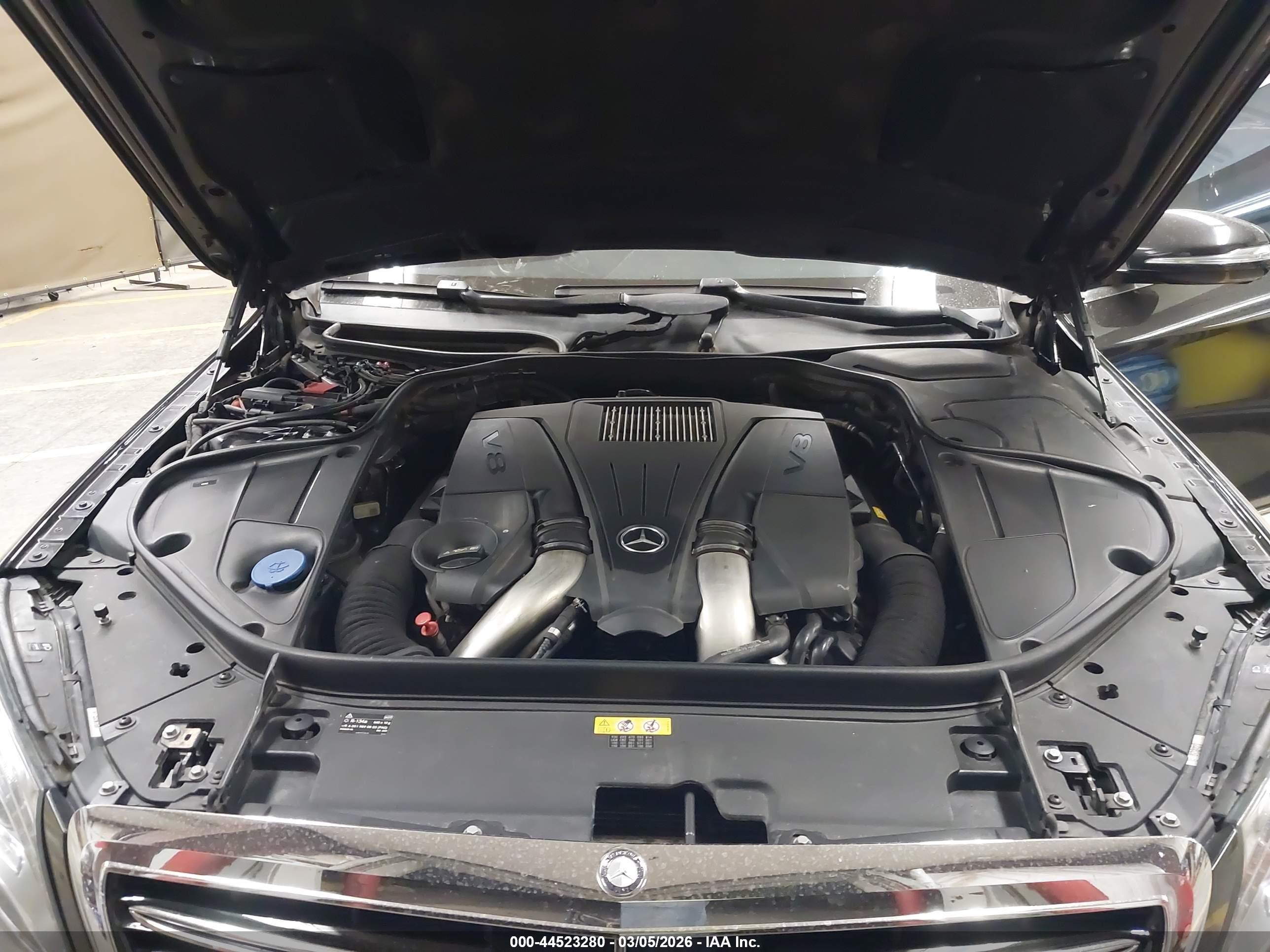 2014 Mercedes-benz S 550   Черный vin: WDDUG8CB2EA006981