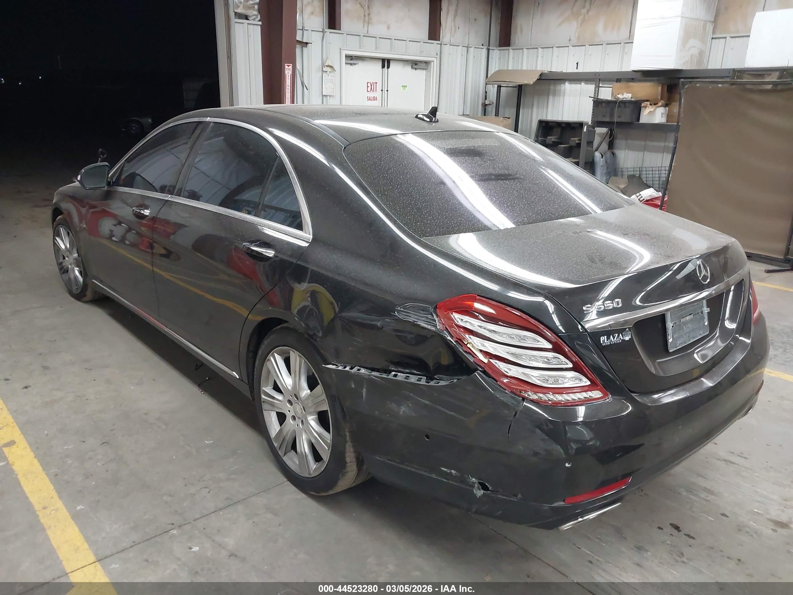 2014 Mercedes-benz S 550   Черный vin: WDDUG8CB2EA006981