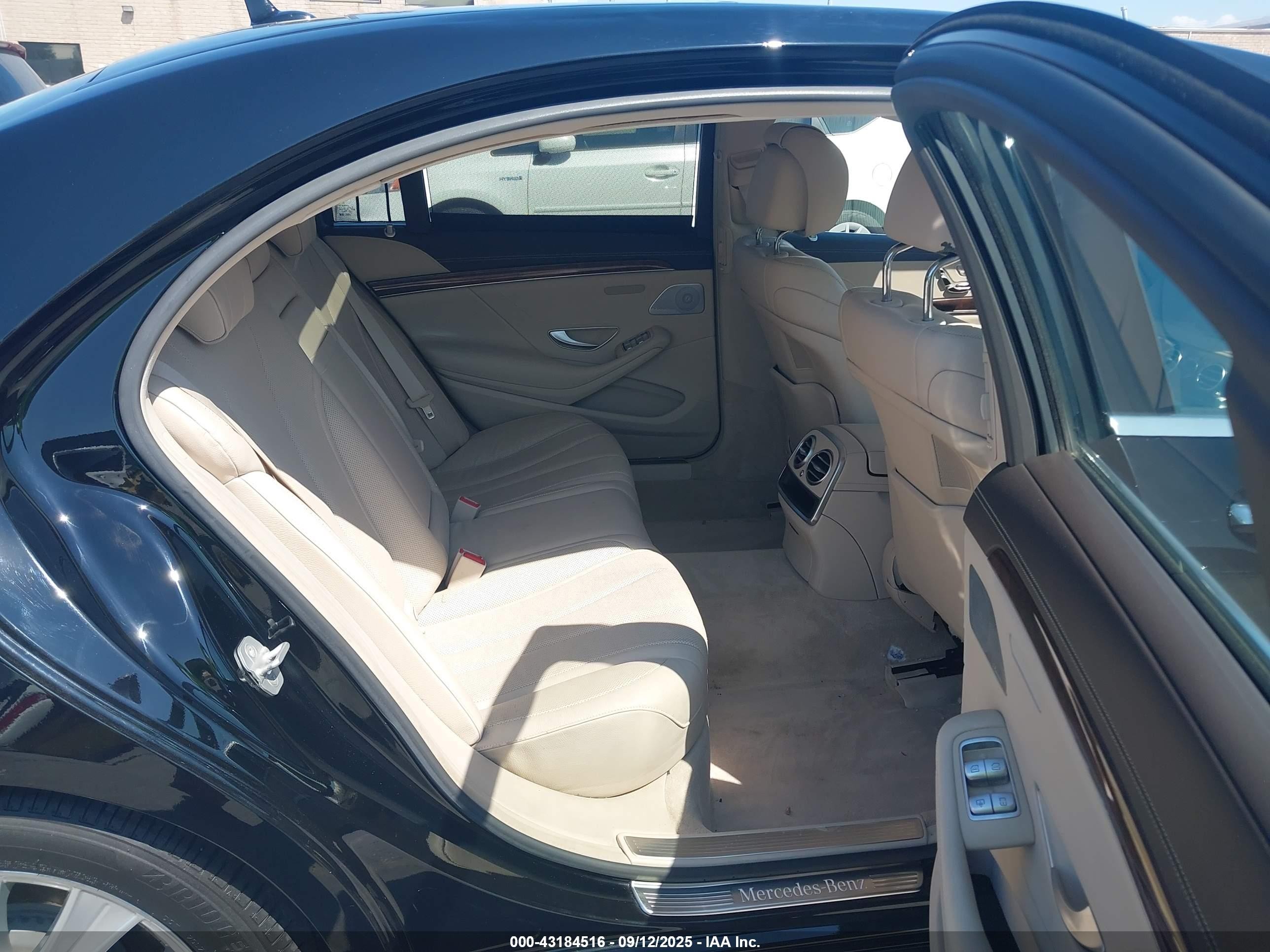 2014 Mercedes-benz S 550   Black vin: WDDUG8CB2EA043898