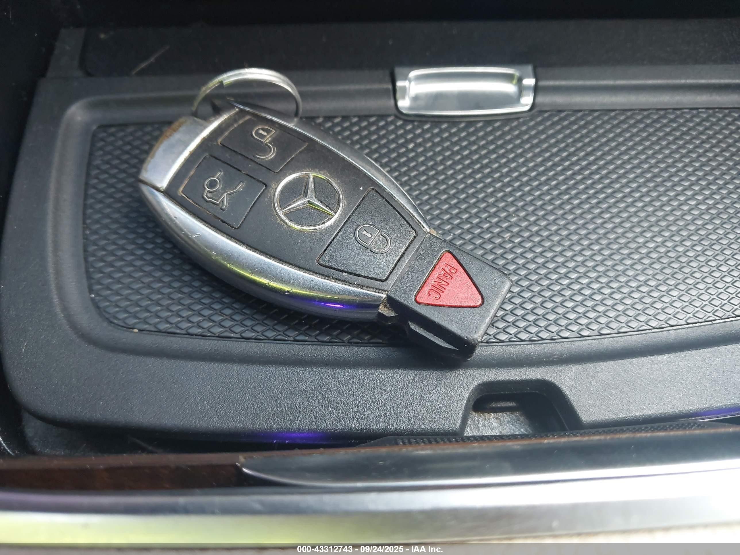 2014 Mercedes-benz S 550   Black vin: WDDUG8CB2EA053833