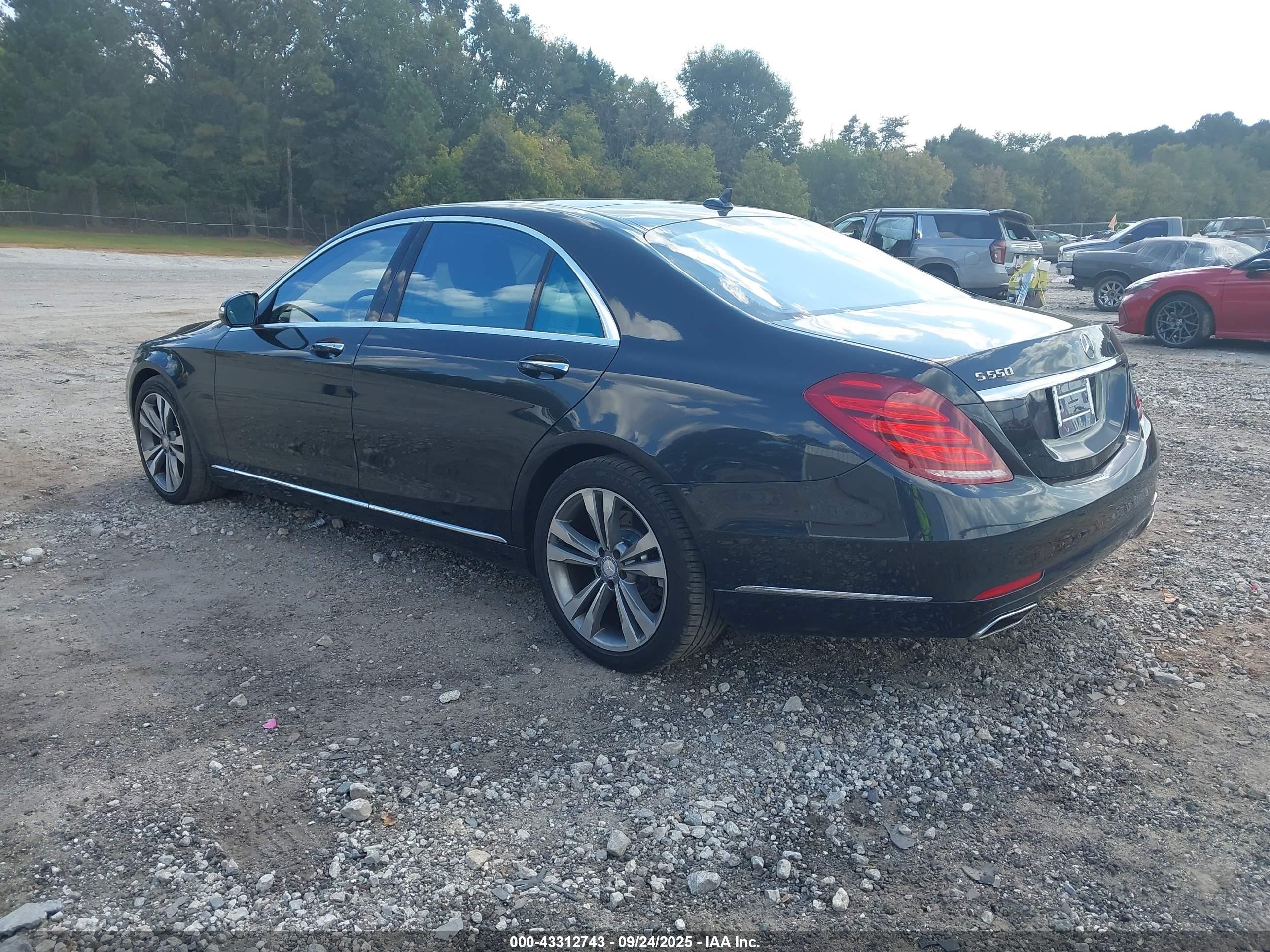 2014 Mercedes-benz S 550   Black vin: WDDUG8CB2EA053833