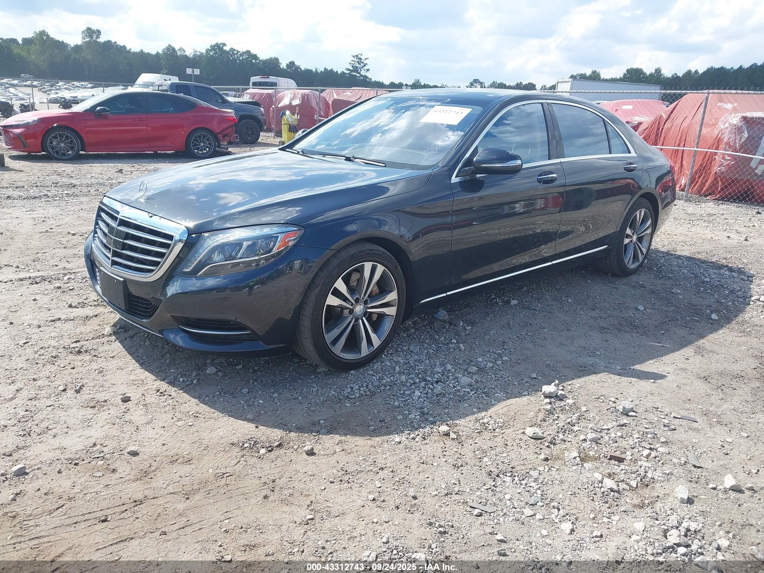 2014 Mercedes-benz S 550   Black vin: WDDUG8CB2EA053833