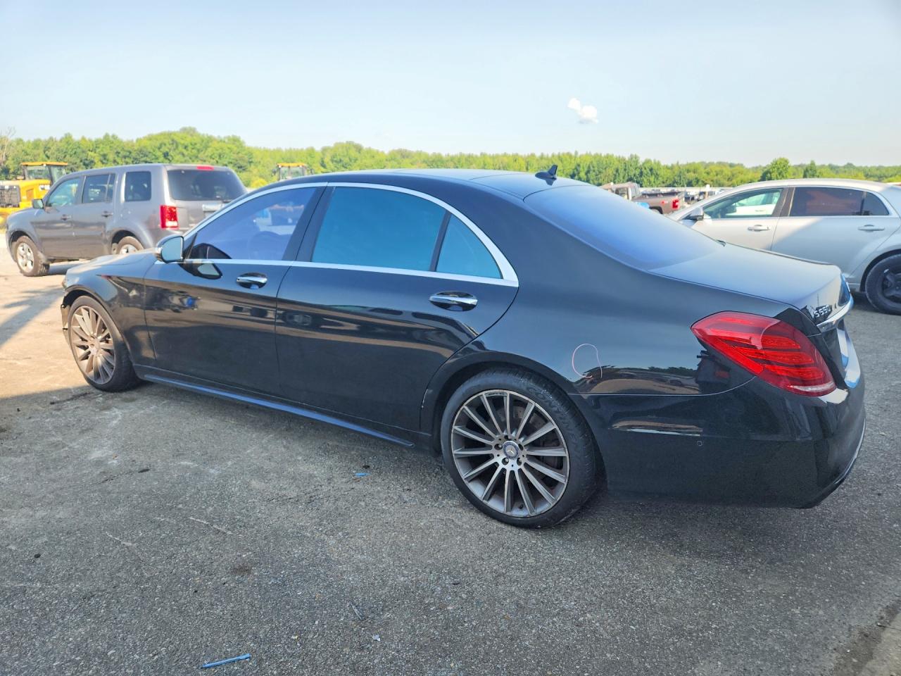 2015 Mercedes-benz S 550 Black vin: WDDUG8CB2FA083254