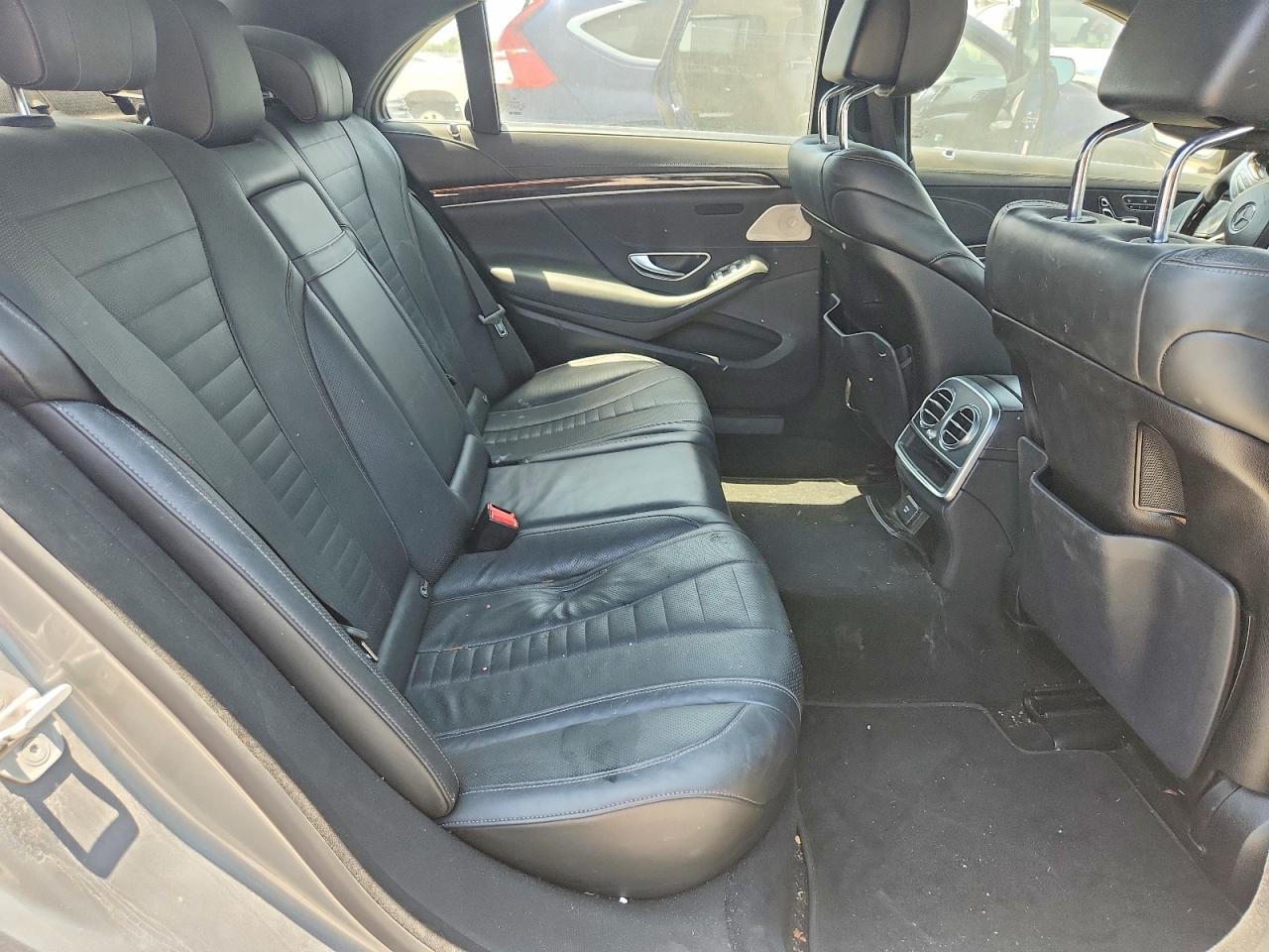 2015 Mercedes-benz S 550 Gray vin: WDDUG8CB2FA146112
