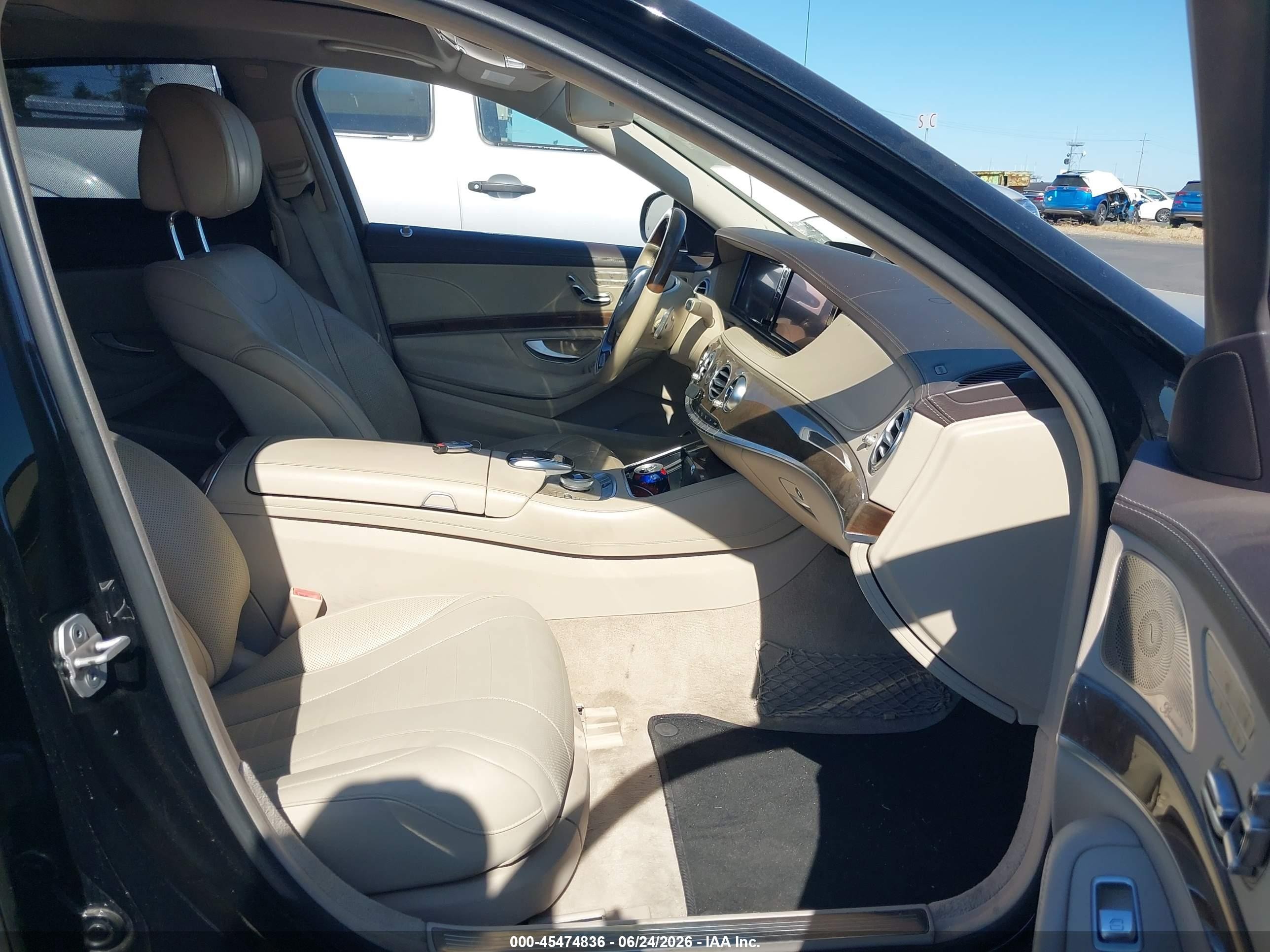 2015 Mercedes-benz S 550   Black vin: WDDUG8CB2FA147082