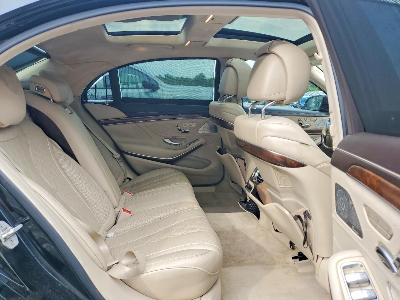 2015 Mercedes-benz S 550 Black vin: WDDUG8CB2FA148099