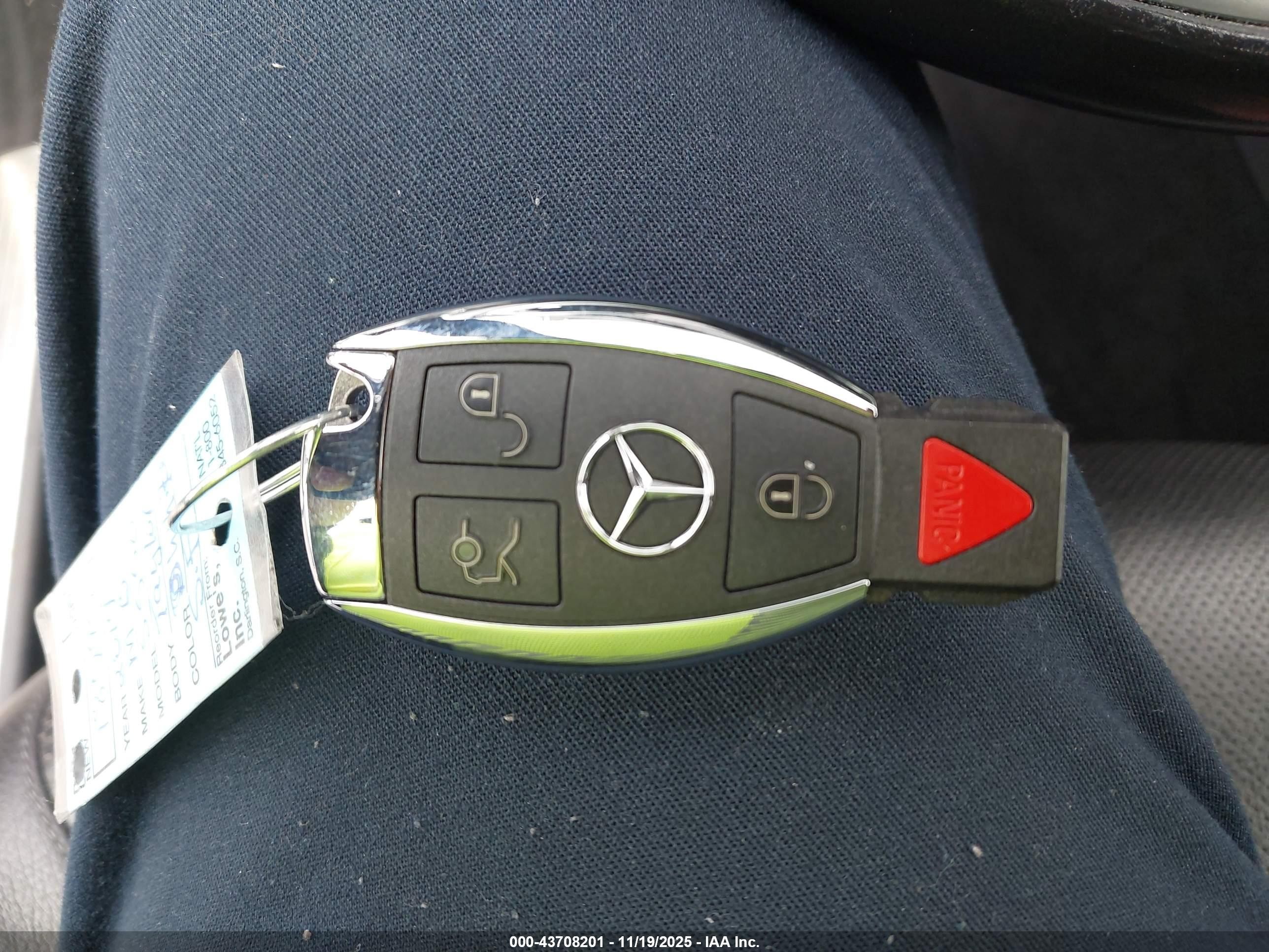2014 Mercedes-benz S 550   White vin: WDDUG8CB3EA011719