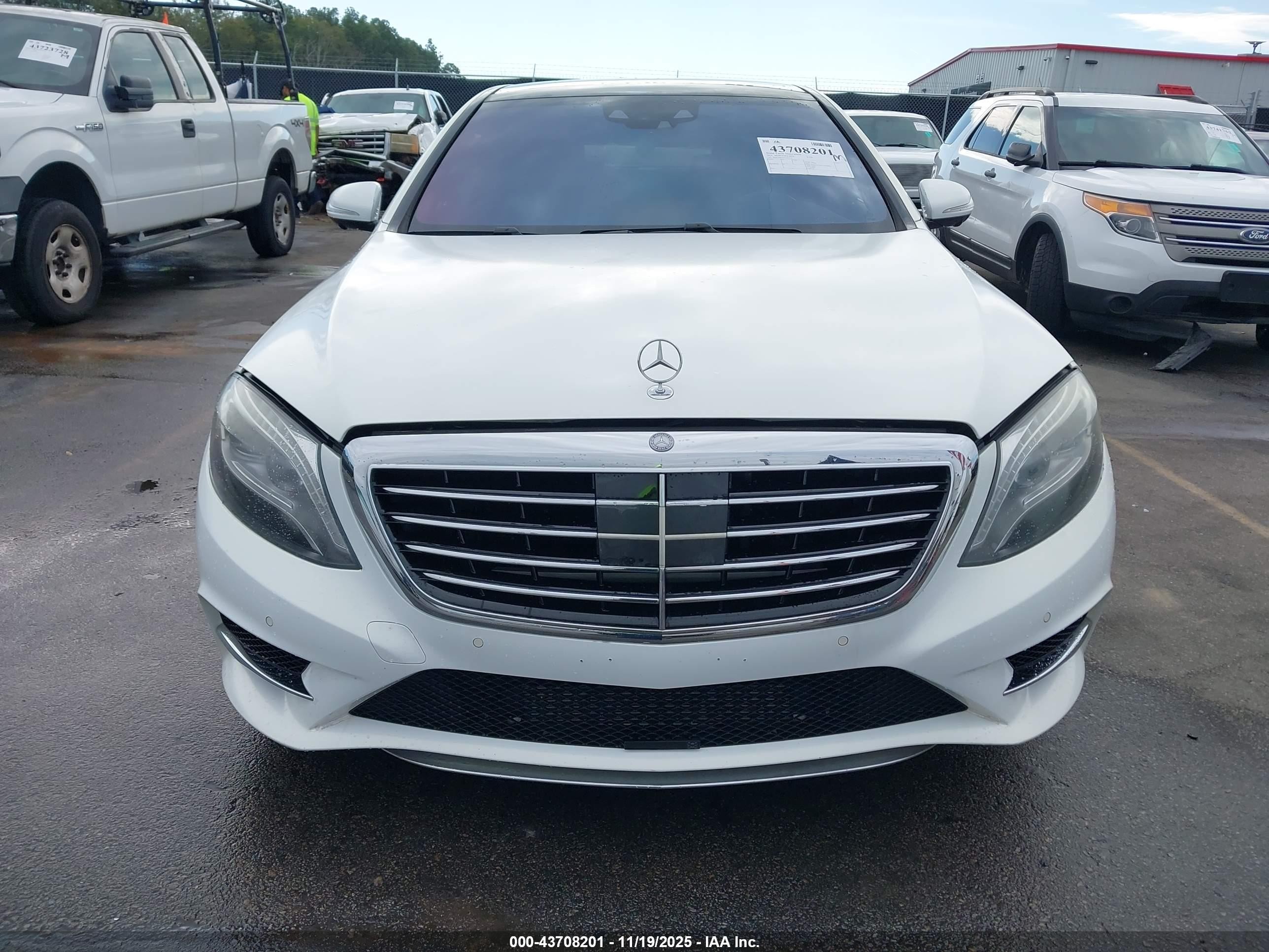 2014 Mercedes-benz S 550   White vin: WDDUG8CB3EA011719