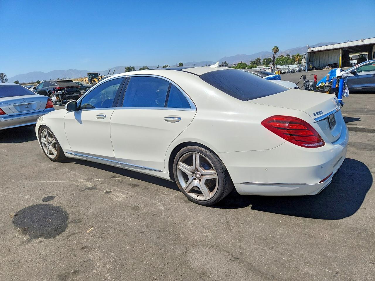 2014 Mercedes-benz S 550 White vin: WDDUG8CB3EA060080