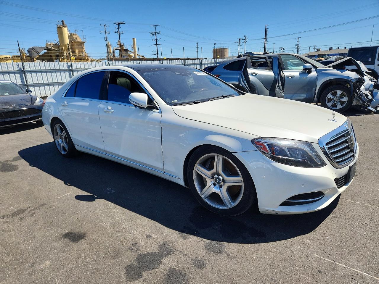 2014 Mercedes-benz S 550 White vin: WDDUG8CB3EA060080