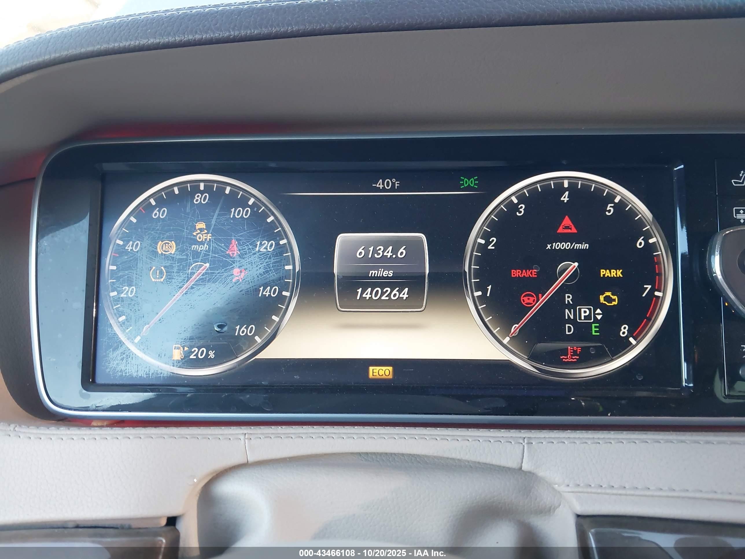 2014 Mercedes-benz S 550   Серебряный vin: WDDUG8CB3EA066350