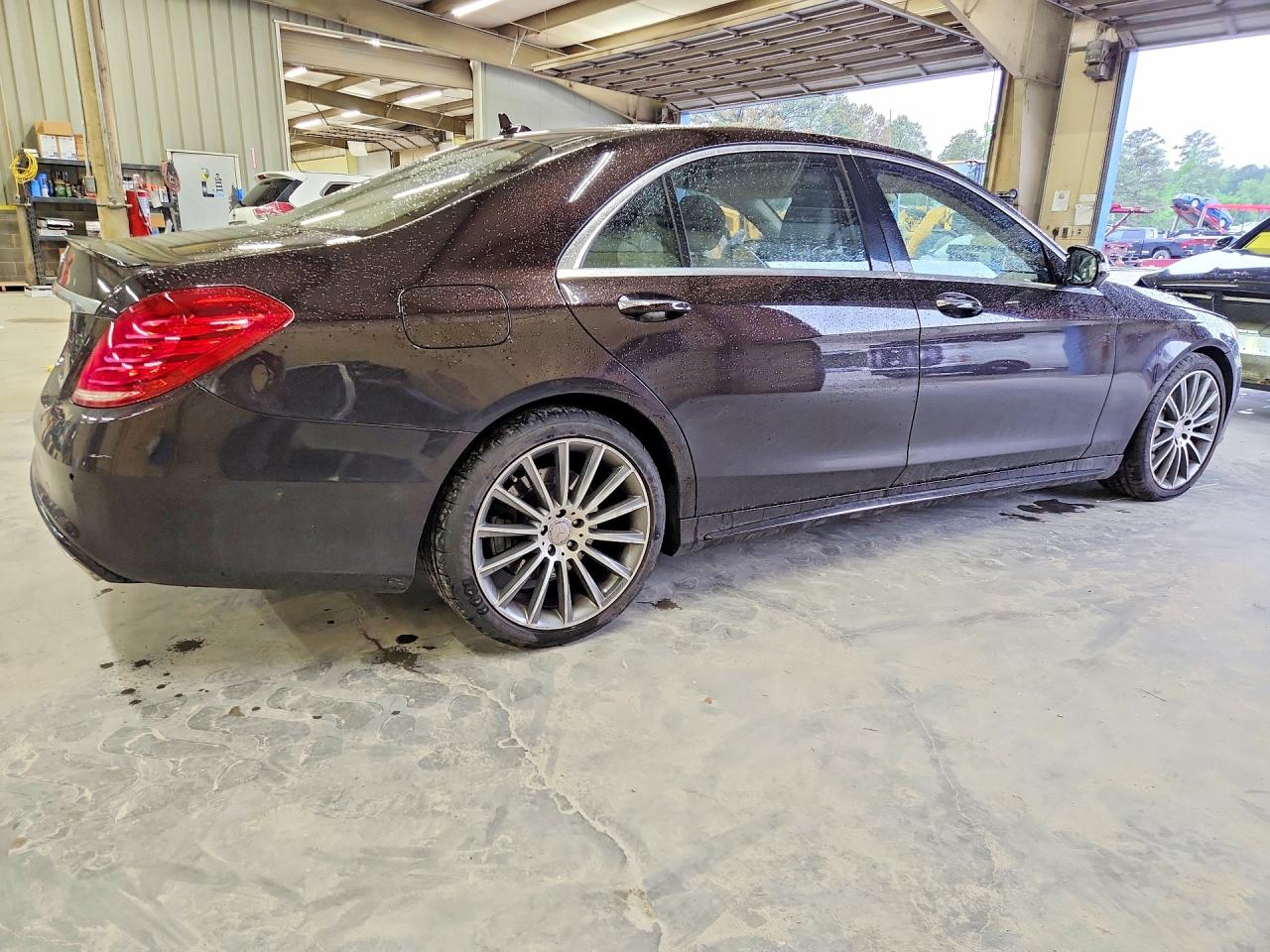 2015 Mercedes-benz S 550 Brown vin: WDDUG8CB3FA162982