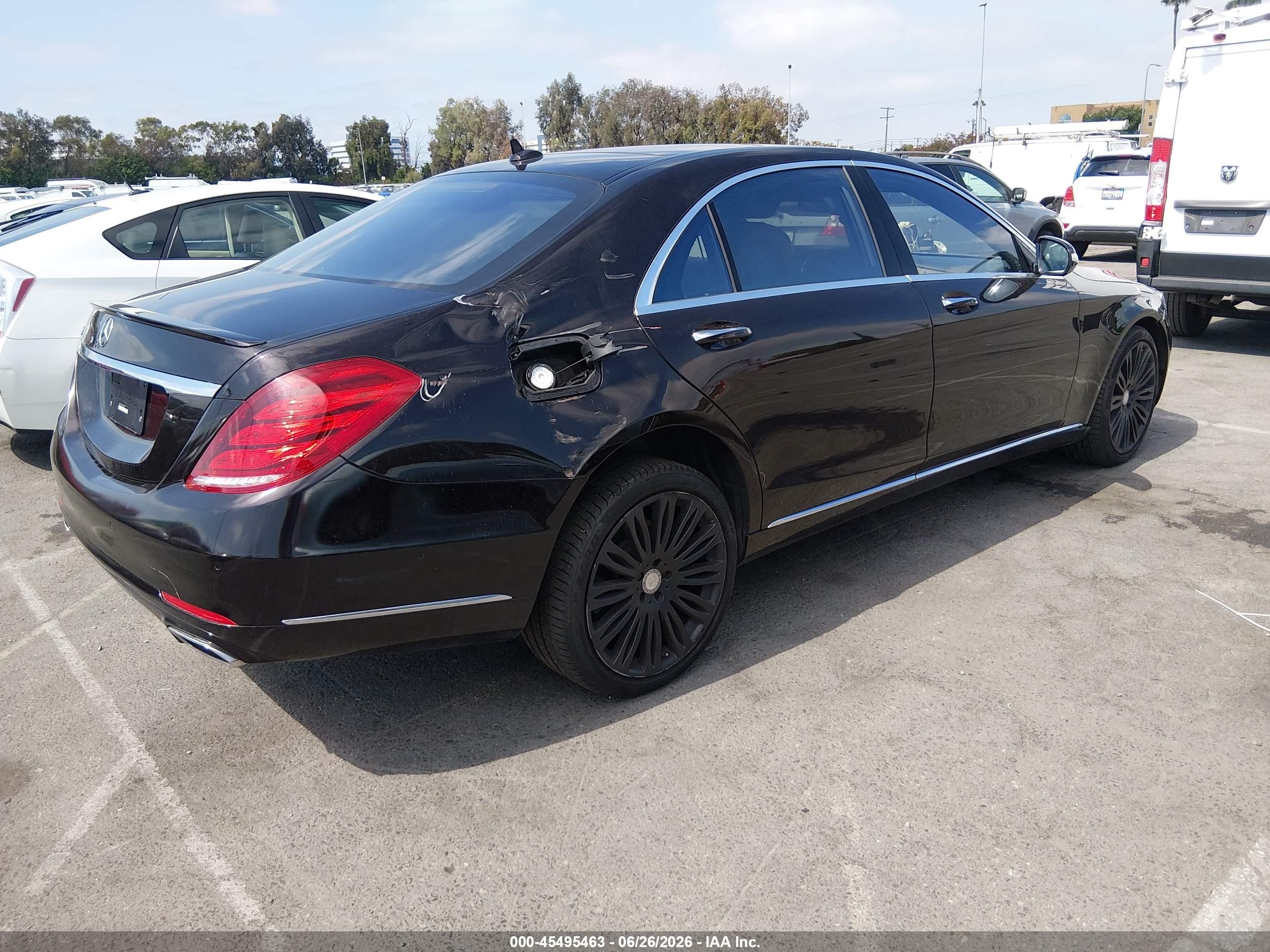 2015 Mercedes-benz S 550   Maroon vin: WDDUG8CB3FA202901