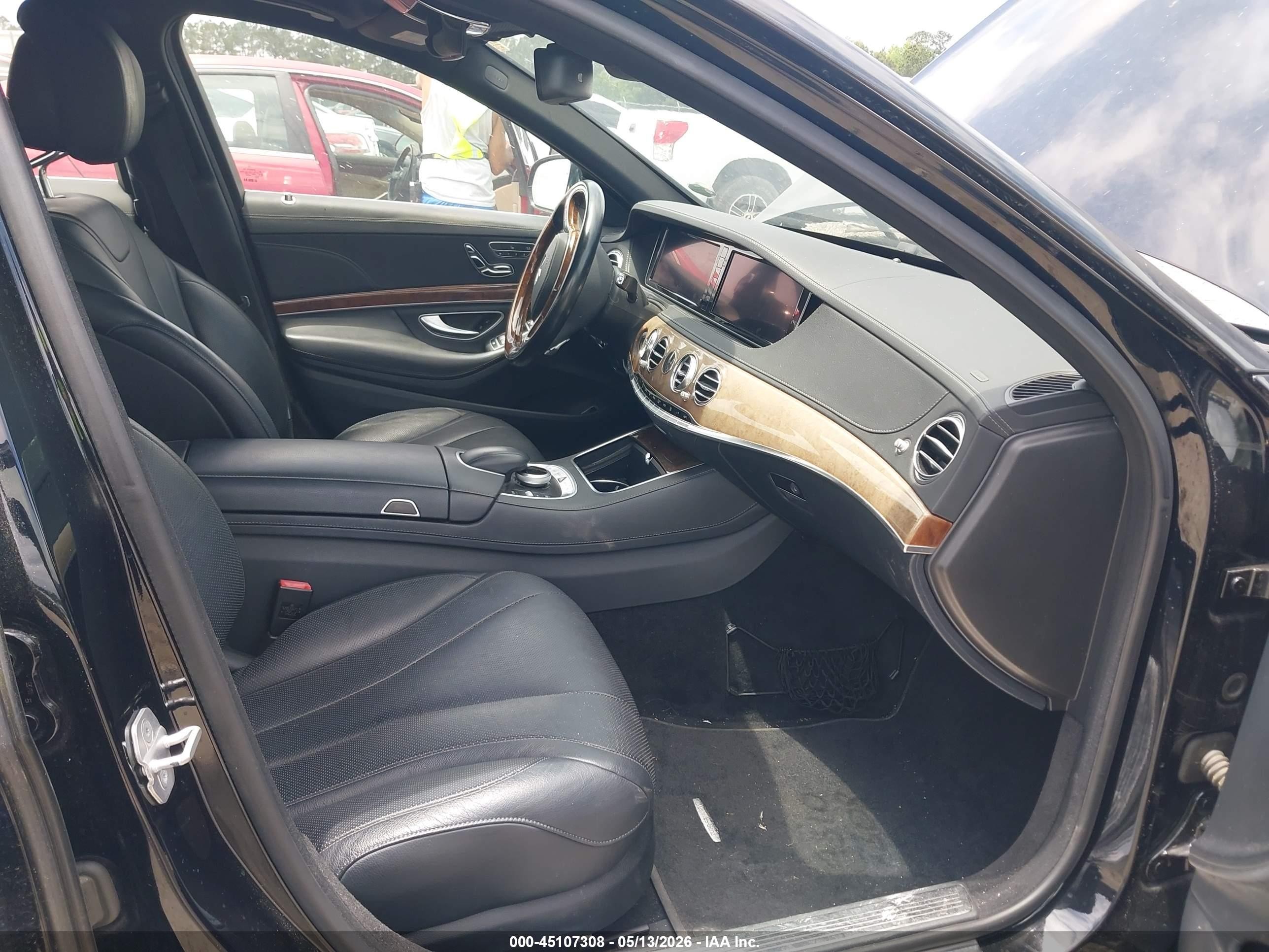 2014 Mercedes-benz S 550   Black vin: WDDUG8CB4EA007047