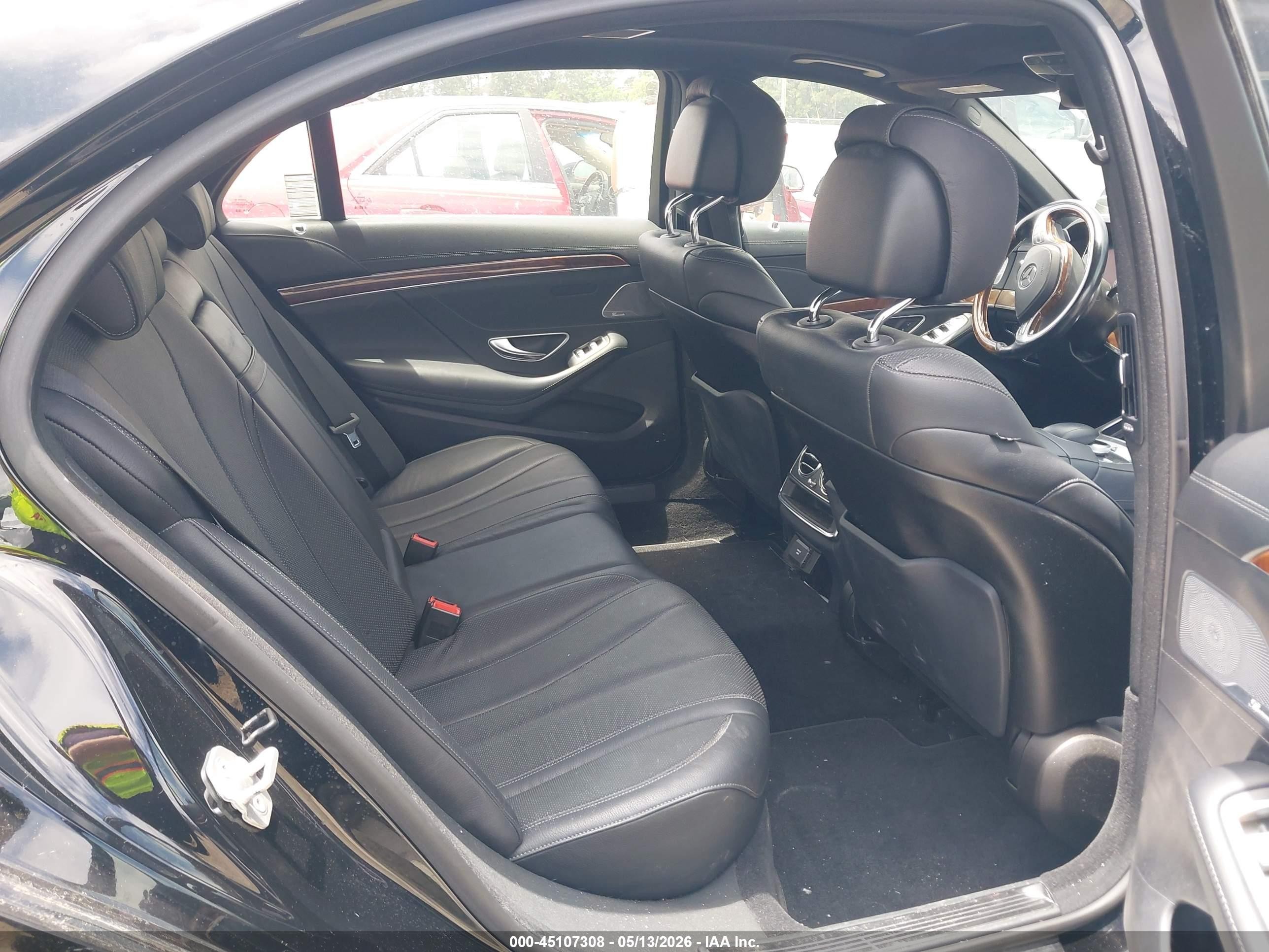 2014 Mercedes-benz S 550   Black vin: WDDUG8CB4EA007047